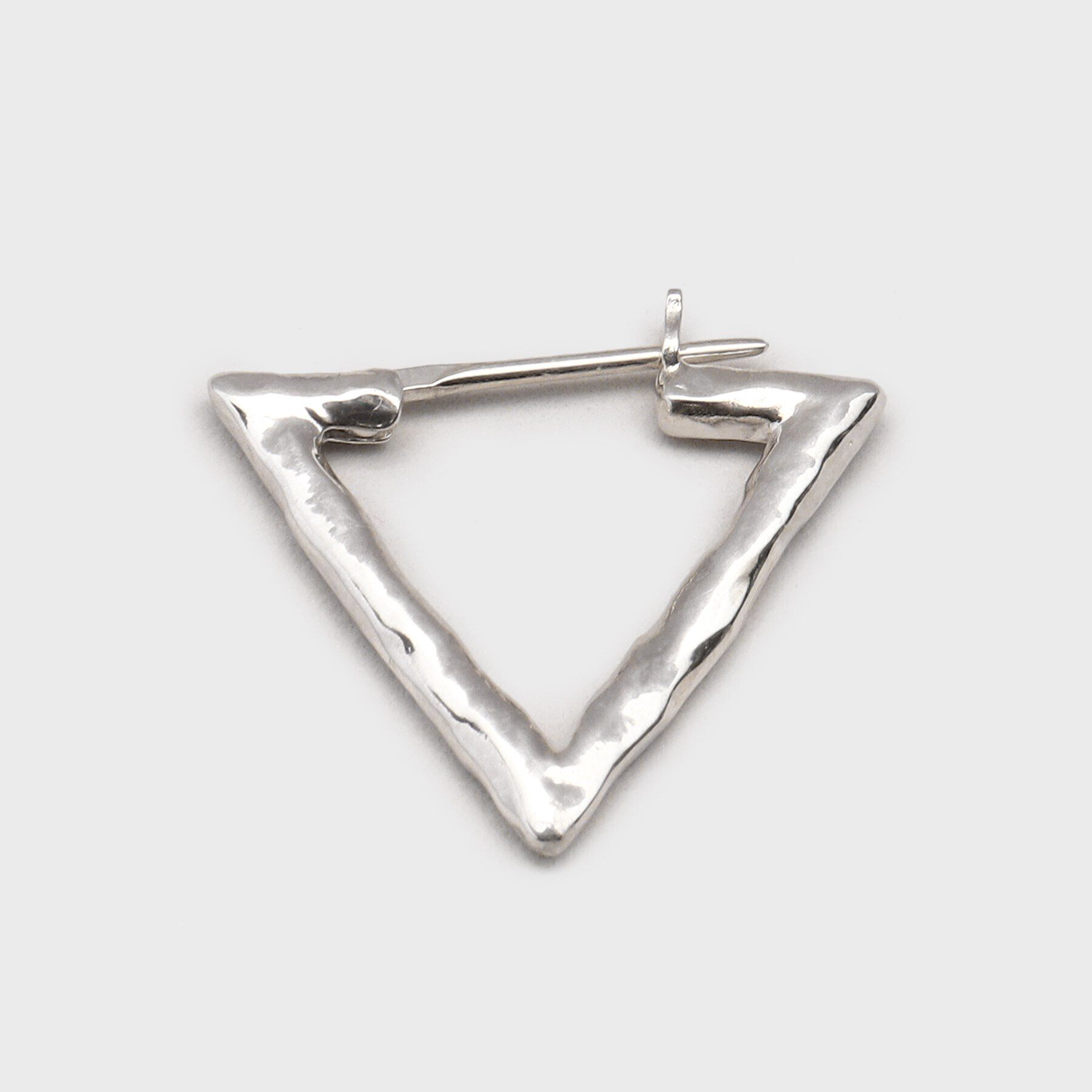TAKEO KIKUCHI「【MADE IN JAPAN】トライアングルフープシルバーピアス」|ピアス|