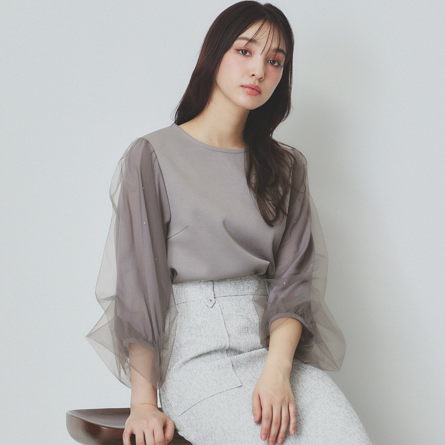 index「ビジュー付きチュールバルーンスリーブトップス【洗濯機洗い可】」|Tシャツ・カットソー|チャコールグレー(0