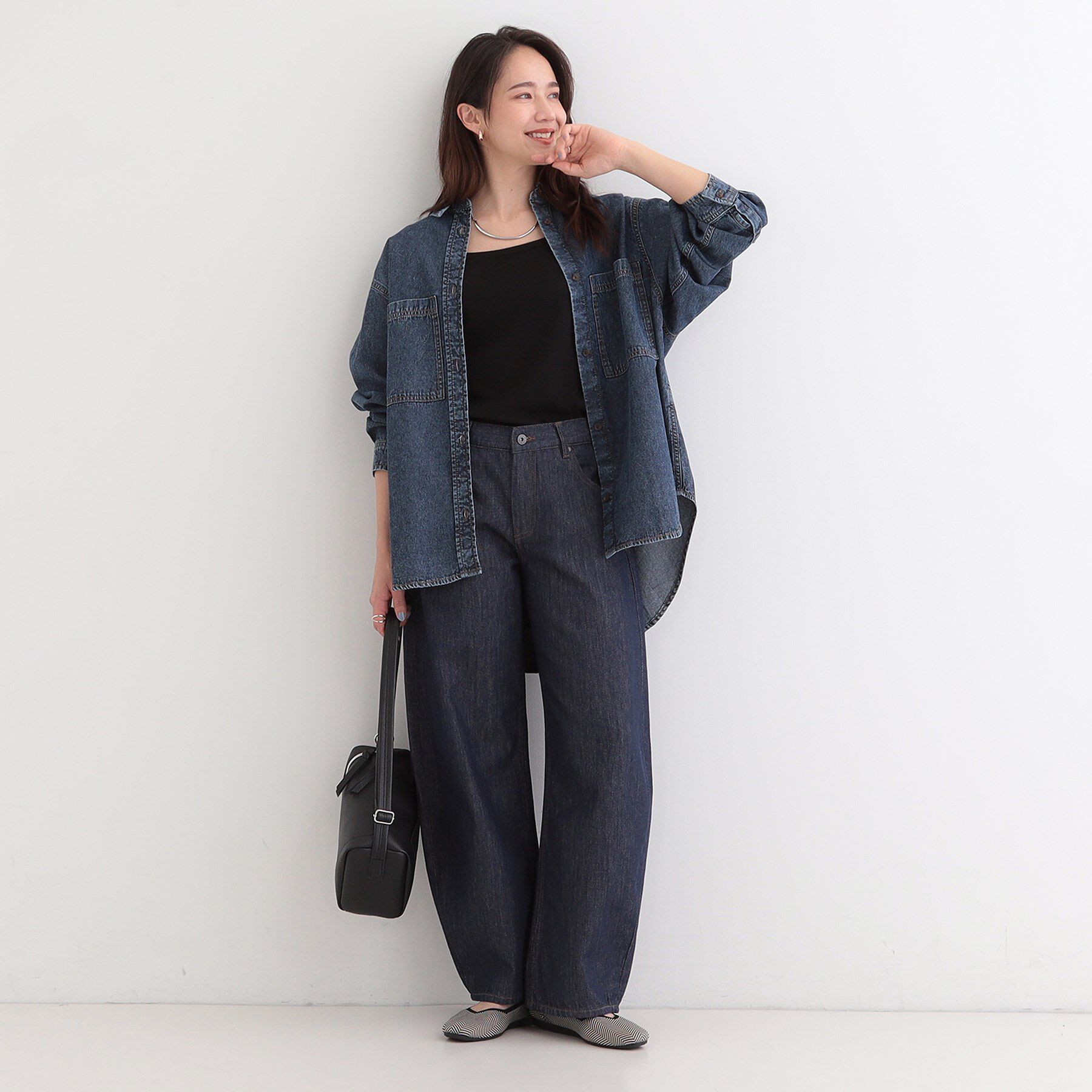 SHOO･LA･RUE「【洗濯機可/ライトオンスデニム】こなれ感をプラスする BIGポケットデニムシャツ」|シャツ・ブラウス|