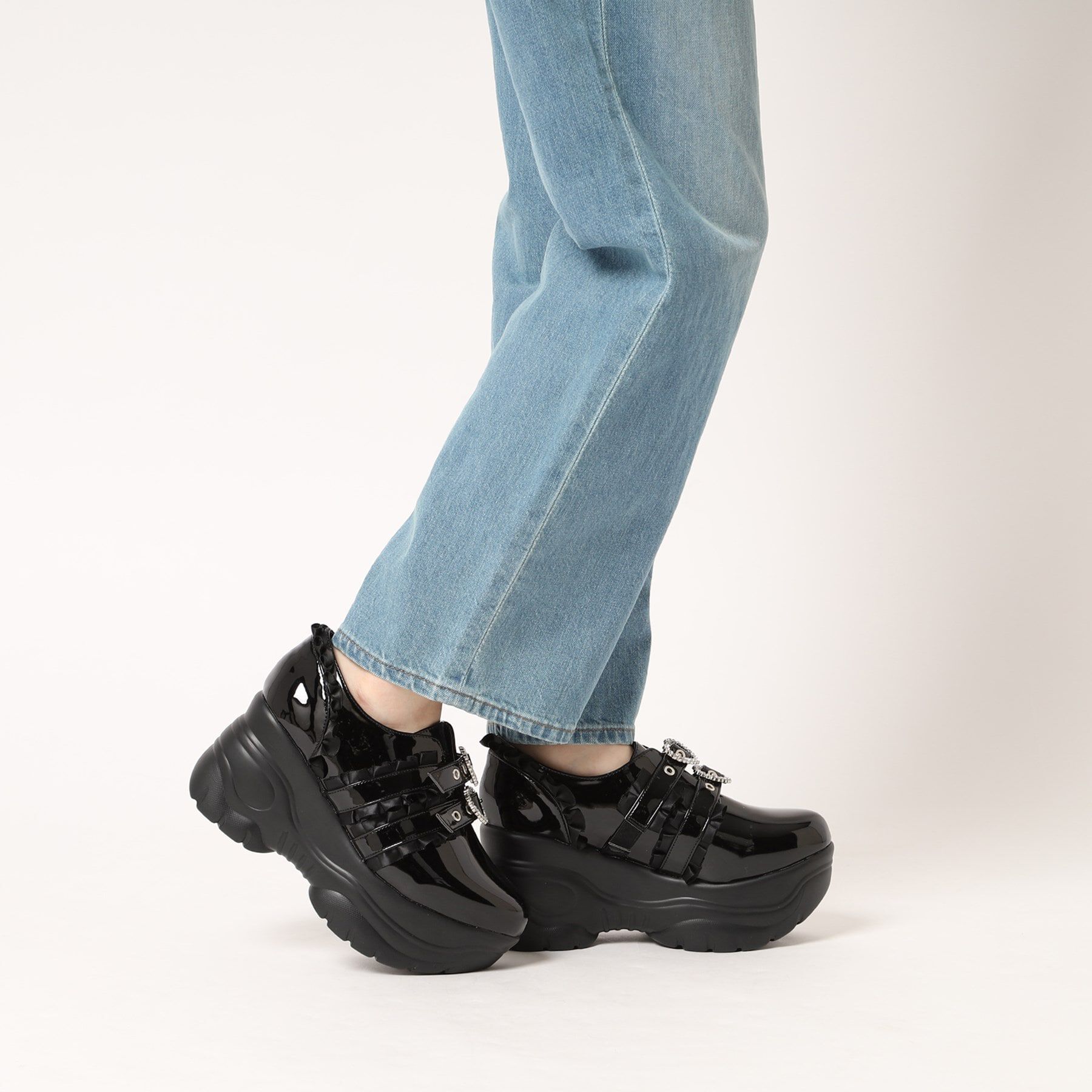 csT&P「厚底キラキラビジュー付きスニーカー」|スニーカー|