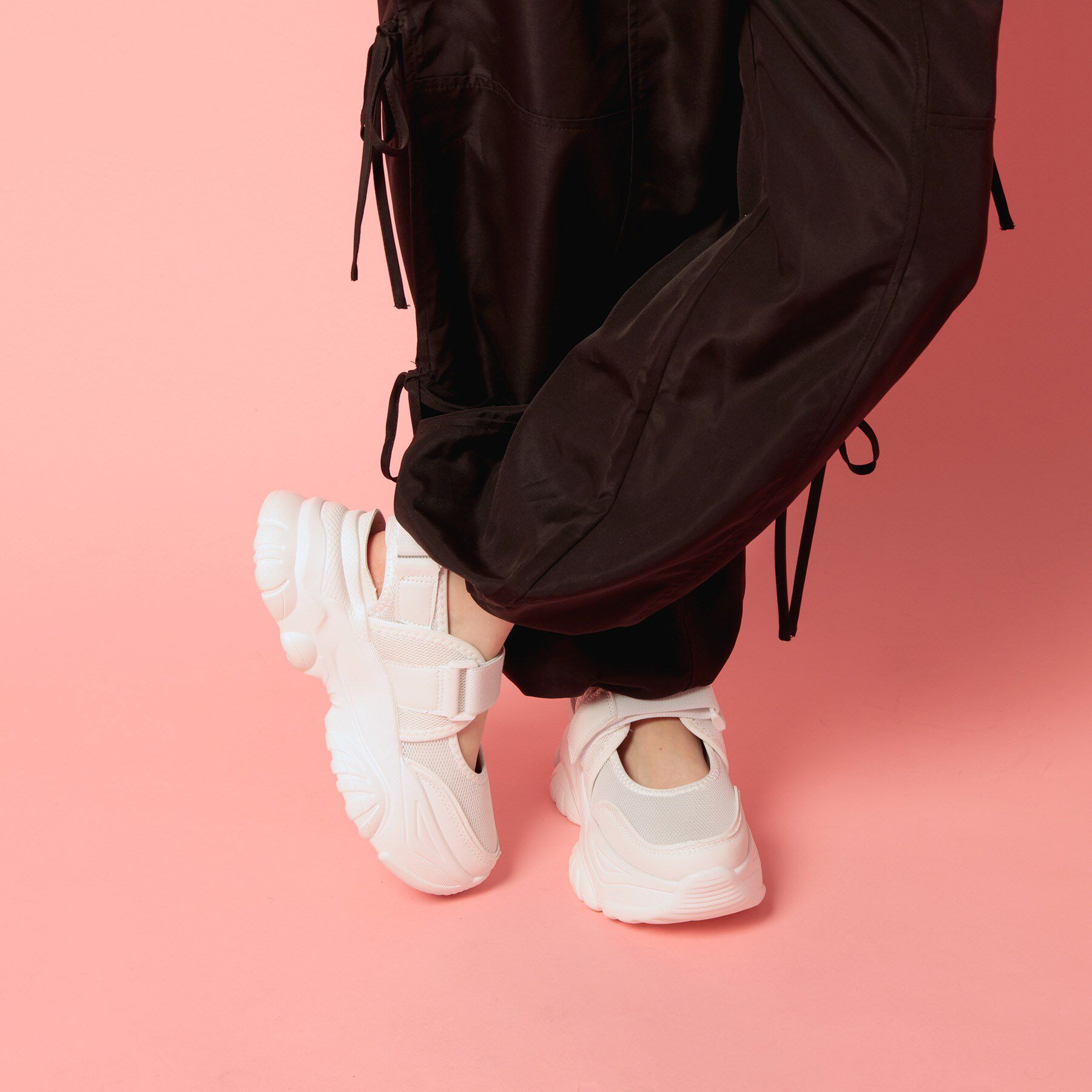 csT&P「バックベルト厚底スニーカー」|スニーカー|