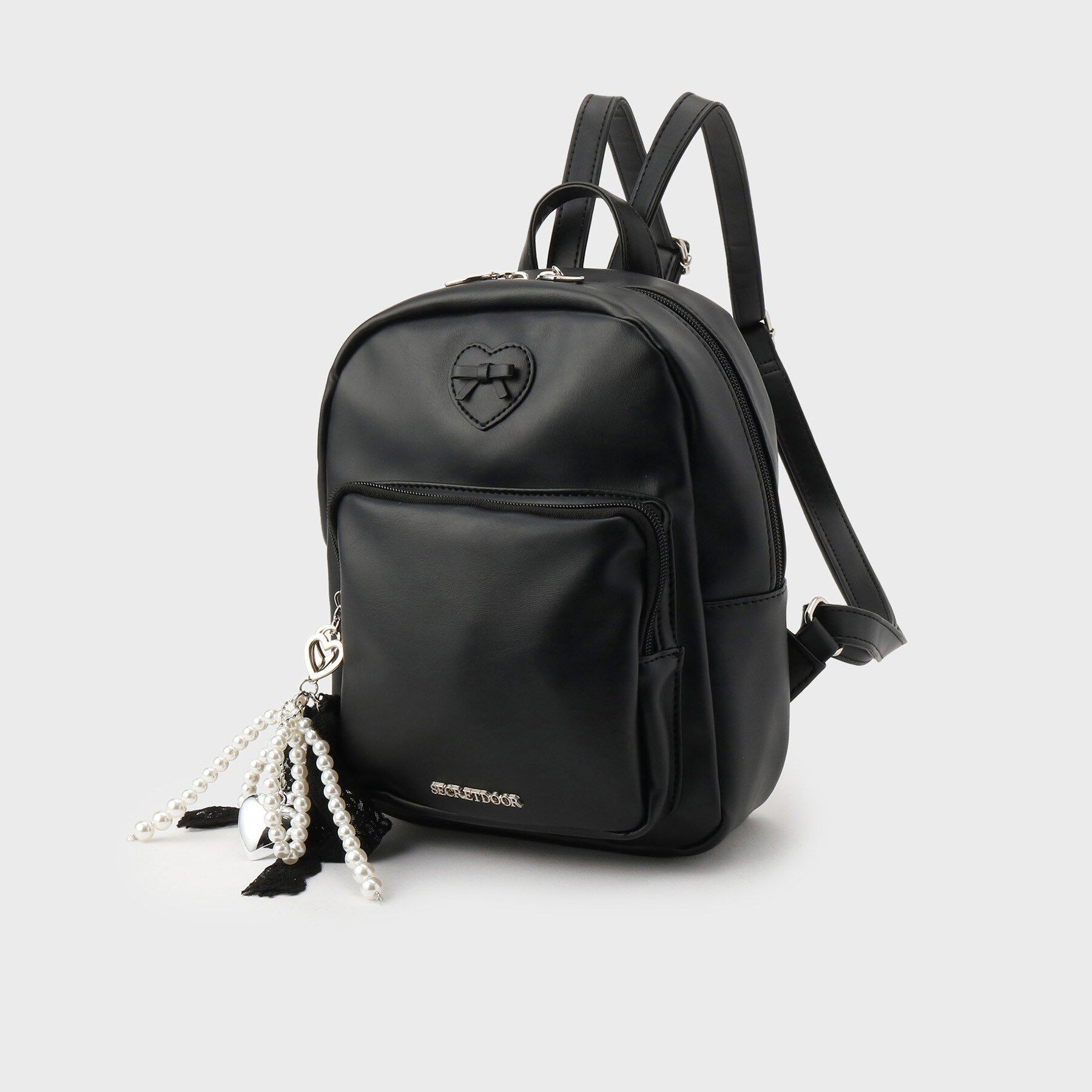 Ober Tashe「チャーム付きハートモチーフリュック」|リュック|