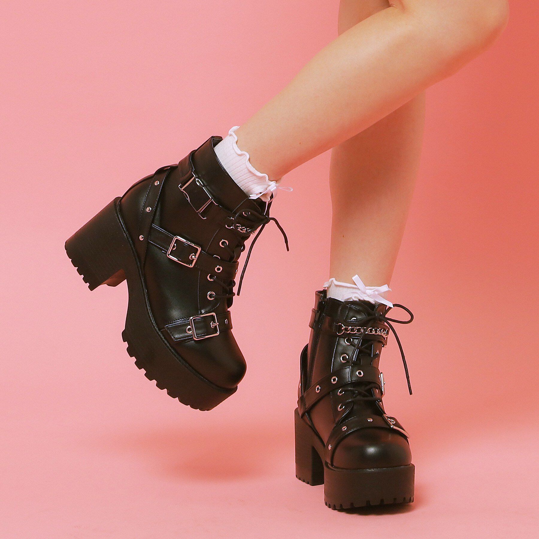 csT&P「厚底ベルト付きブーツ」|ショートブーツ|