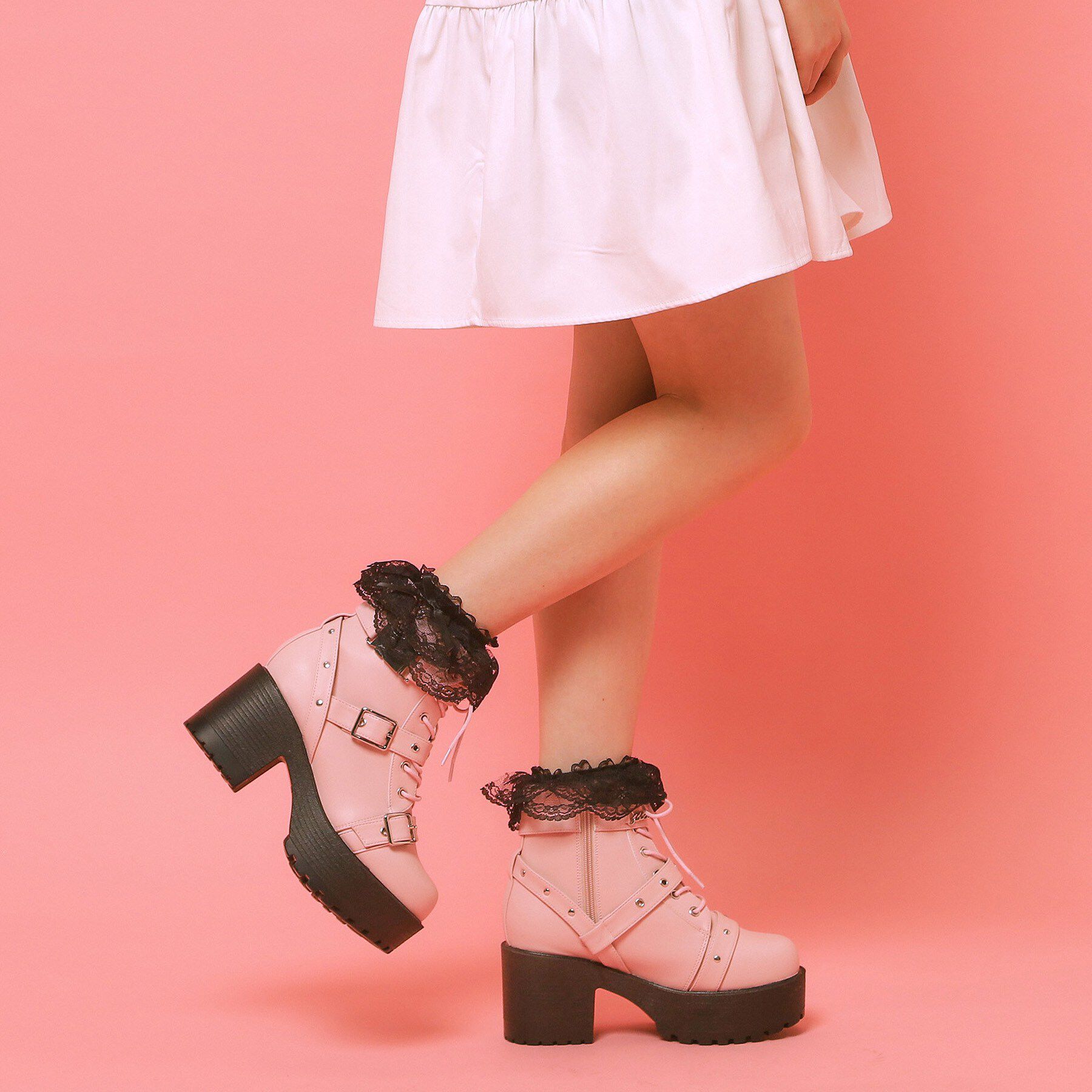 csT&P「厚底ベルト付きブーツ」|ショートブーツ|