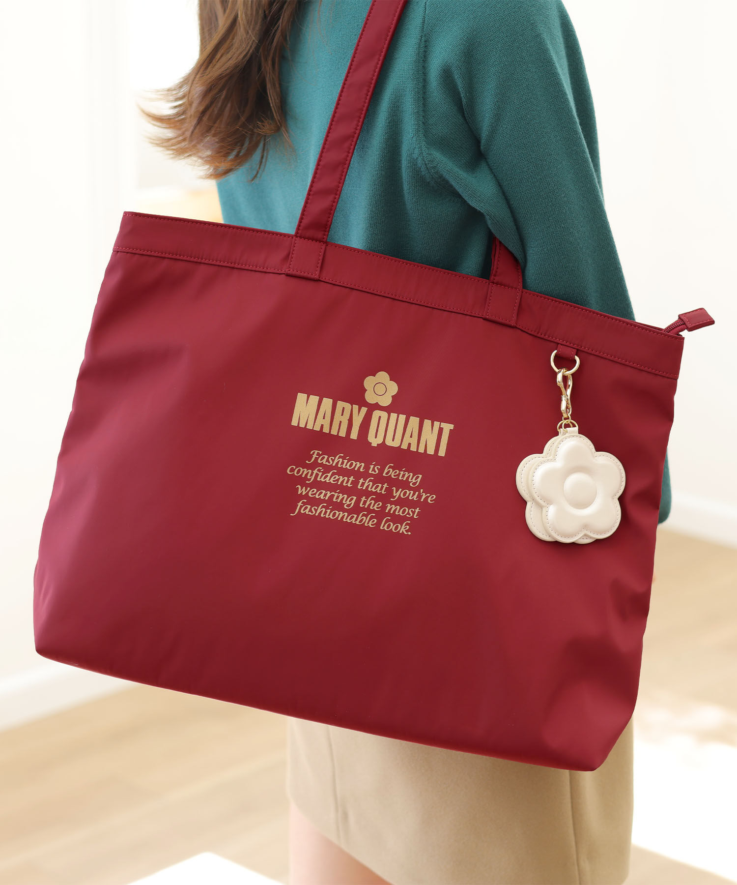 MARY QUANT「ゴールドロゴプリント舟型 トート」|トートバッグ|