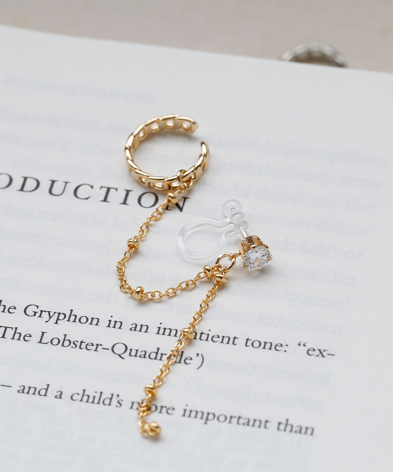 colleca la「チェーンイヤーカフ&times;ストーン樹脂イヤリング」|イヤーカフ|ゴールド