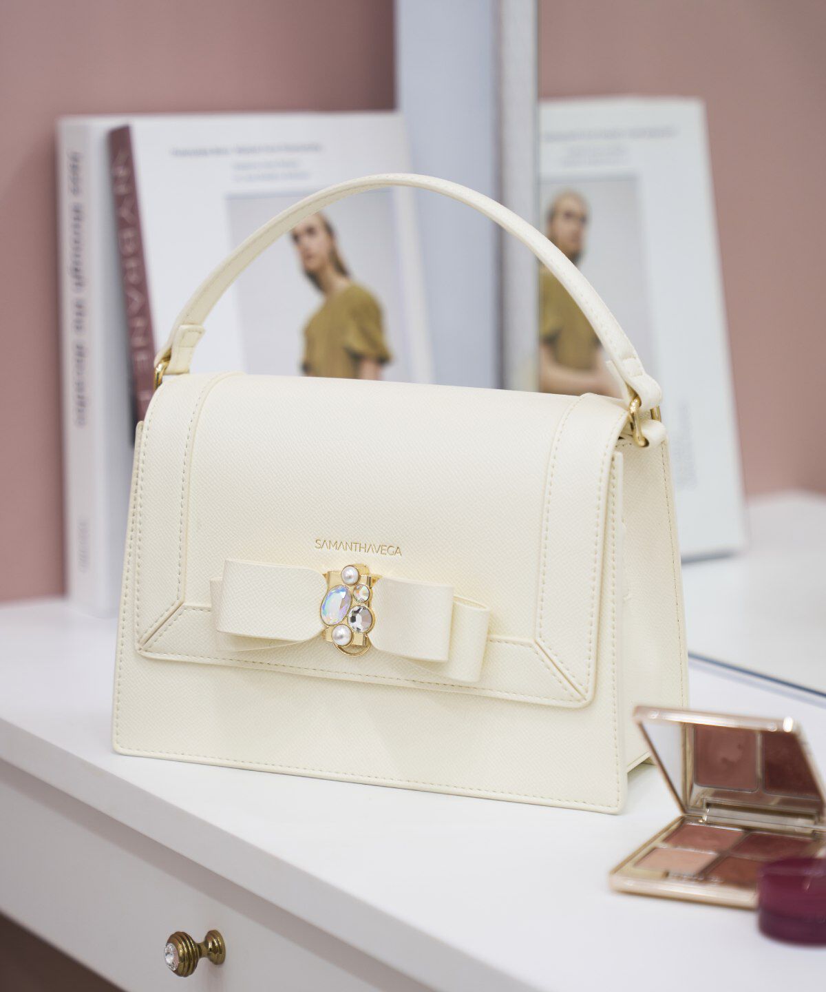 Samantha Vega「ジュエルリボンショルダーバッグ」|ショルダー・メッセンジャー|ホワイト