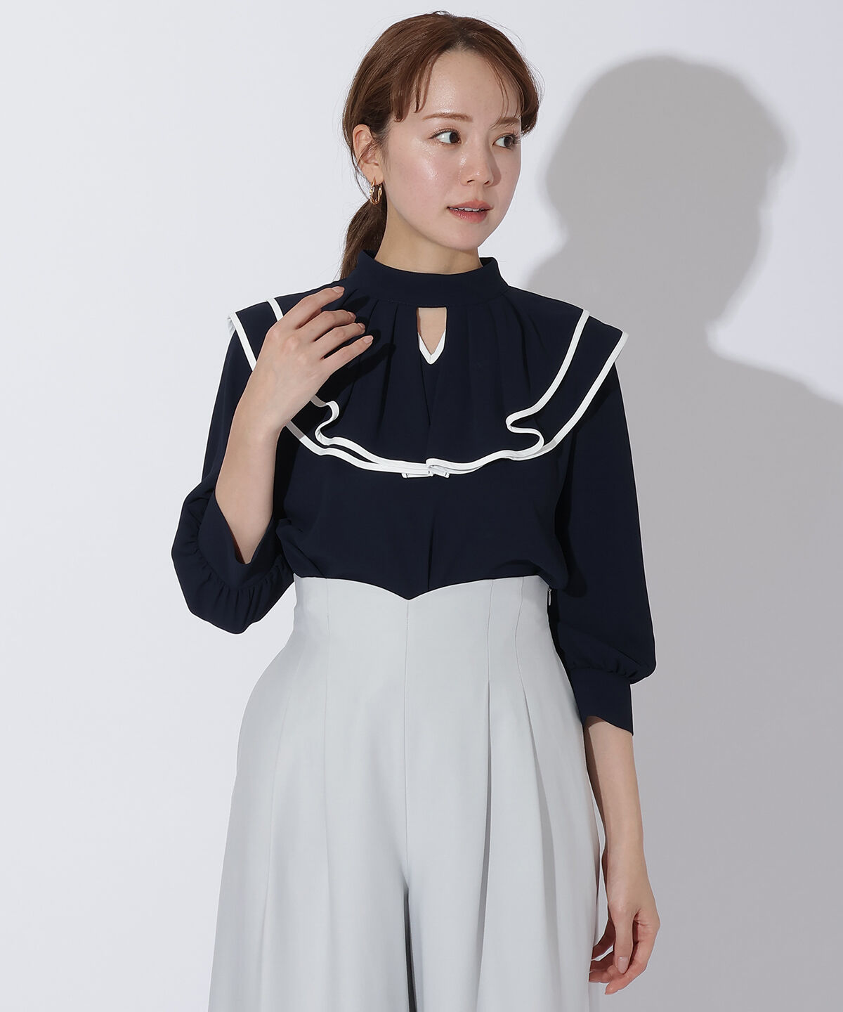 アンドクチュール「配色フリルケープブラウス」|シャツ・ブラウス|