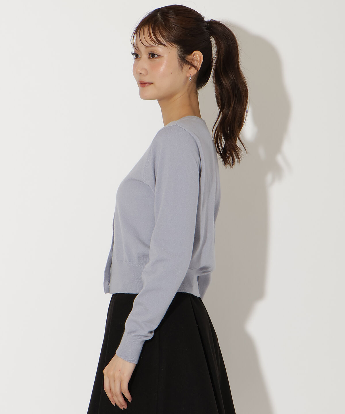 アンドクチュール「ビジューボタンクルーネックカーディガン」|カーディガン|