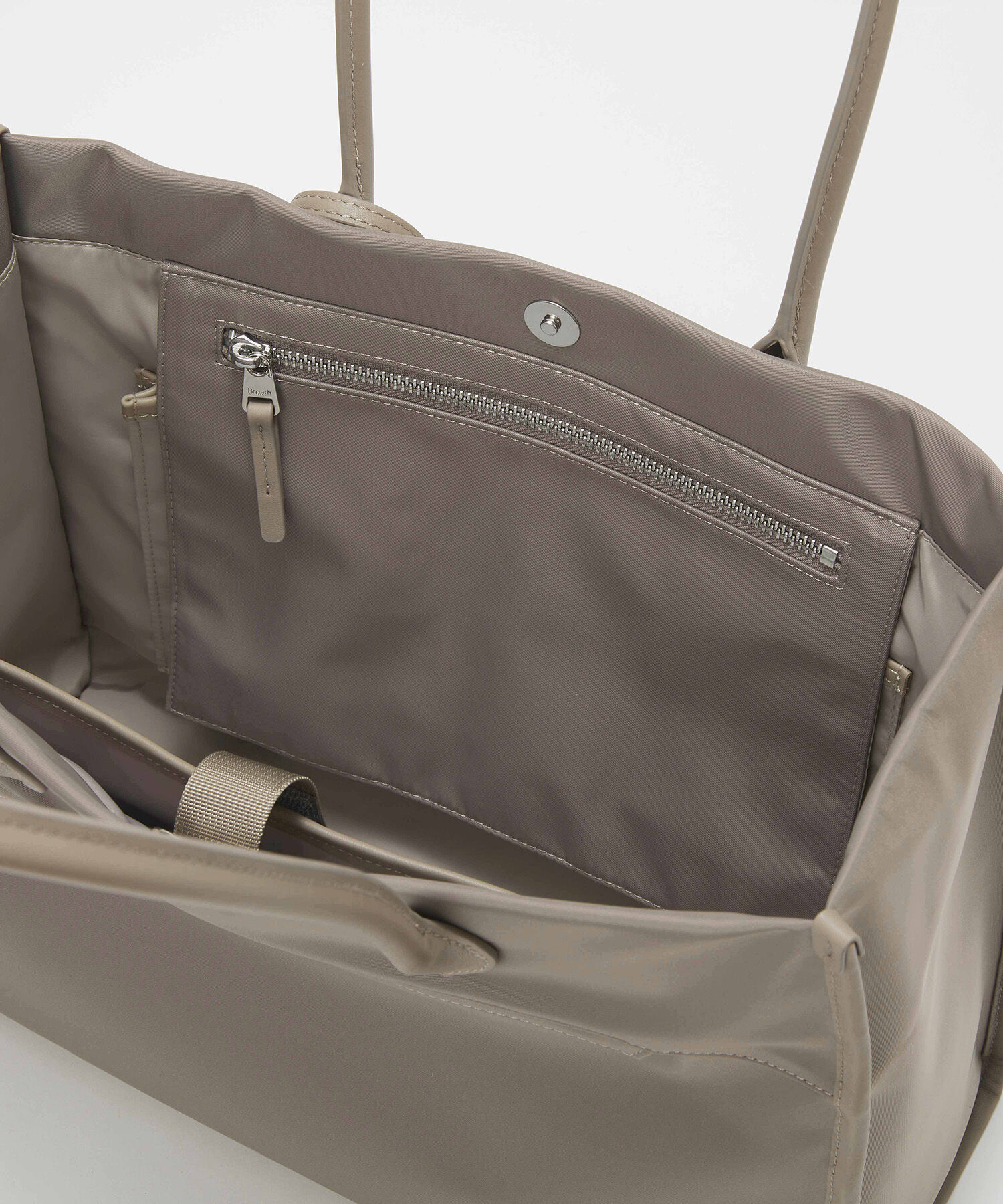 TOPKAPI BREATH「【Breath TOPKAPI】PRIM プリム ナイロン スクエア トートバッグ チャーム付き　A4/ 軽量 」|トートバッグ|