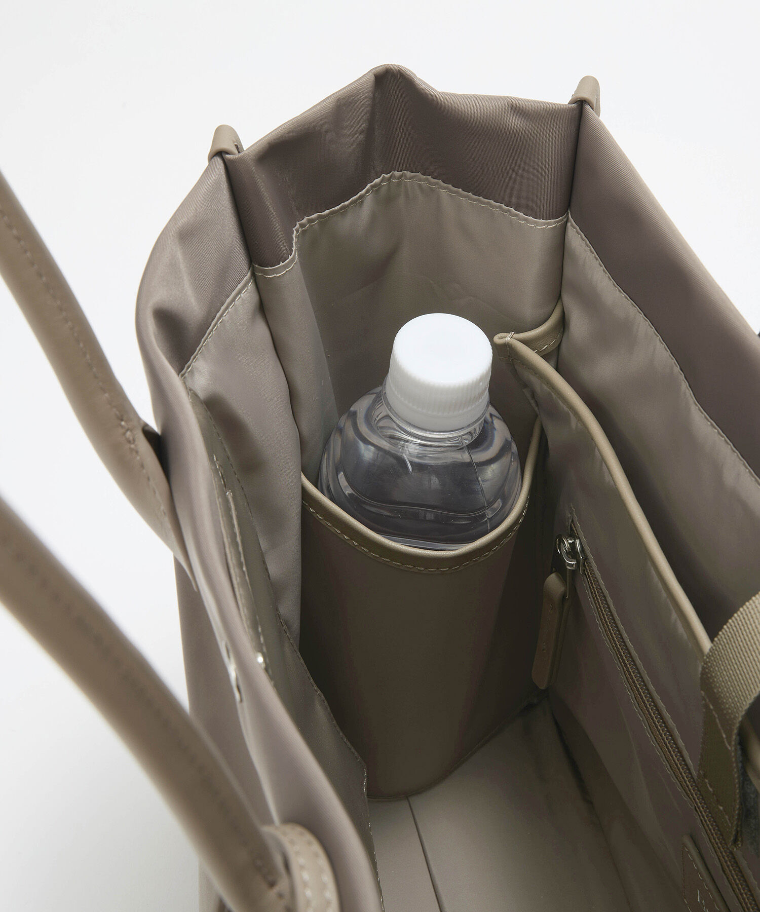 TOPKAPI BREATH「【Breath TOPKAPI】PRIM プリム ナイロン スクエア トートバッグ チャーム付き　A4/ 軽量 」|トートバッグ|