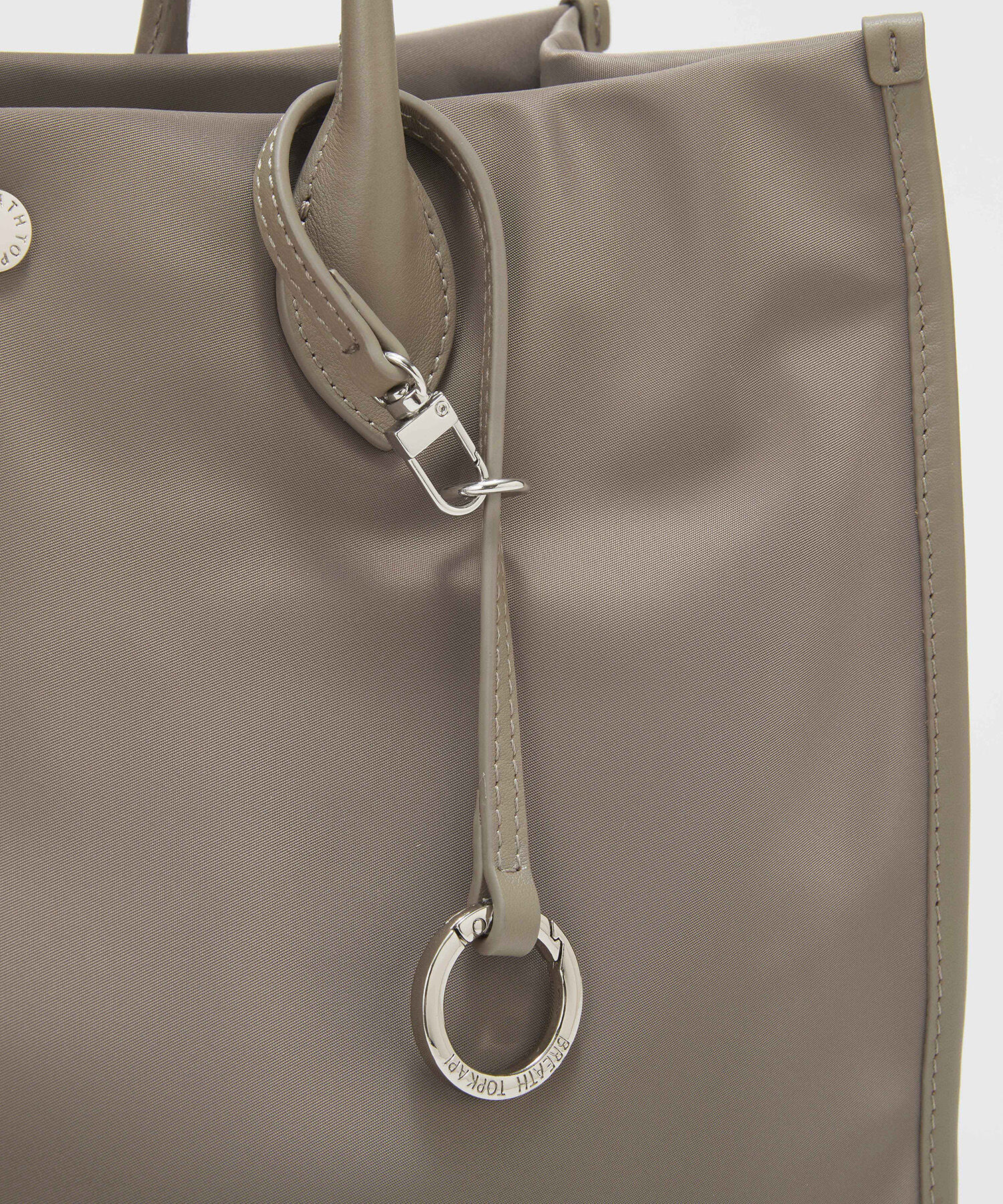 TOPKAPI BREATH「【Breath TOPKAPI】PRIM プリム ナイロン スクエア トートバッグ チャーム付き　A4/ 軽量 」|トートバッグ|