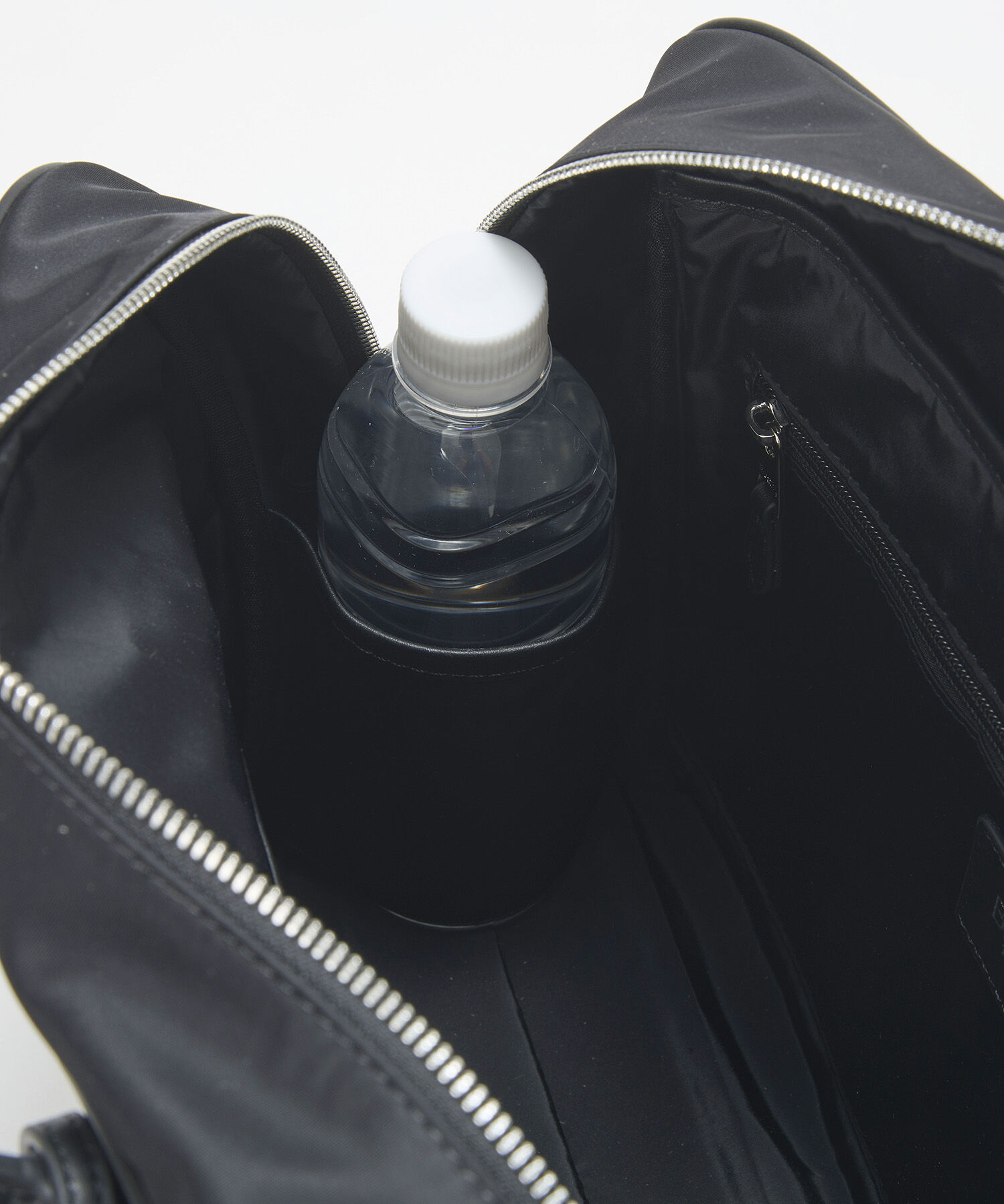 TOPKAPI BREATH「【Breath TOPKAPI】PRIM プリム ナイロン ラウンドスクエア トートバッグ チャーム付き　A4 / 軽量」|トートバッグ|