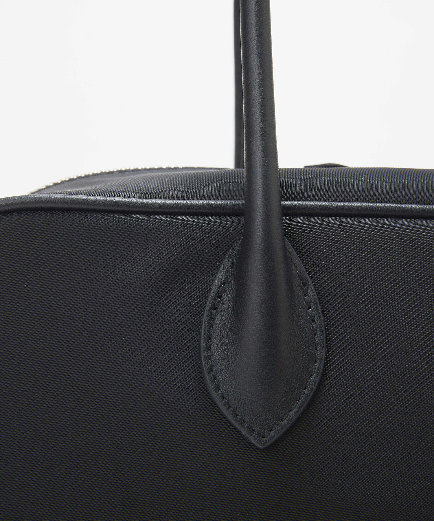 TOPKAPI BREATH「【Breath TOPKAPI】PRIM プリム ナイロン ラウンドスクエア トートバッグ チャーム付き　A4 / 軽量」|トートバッグ|