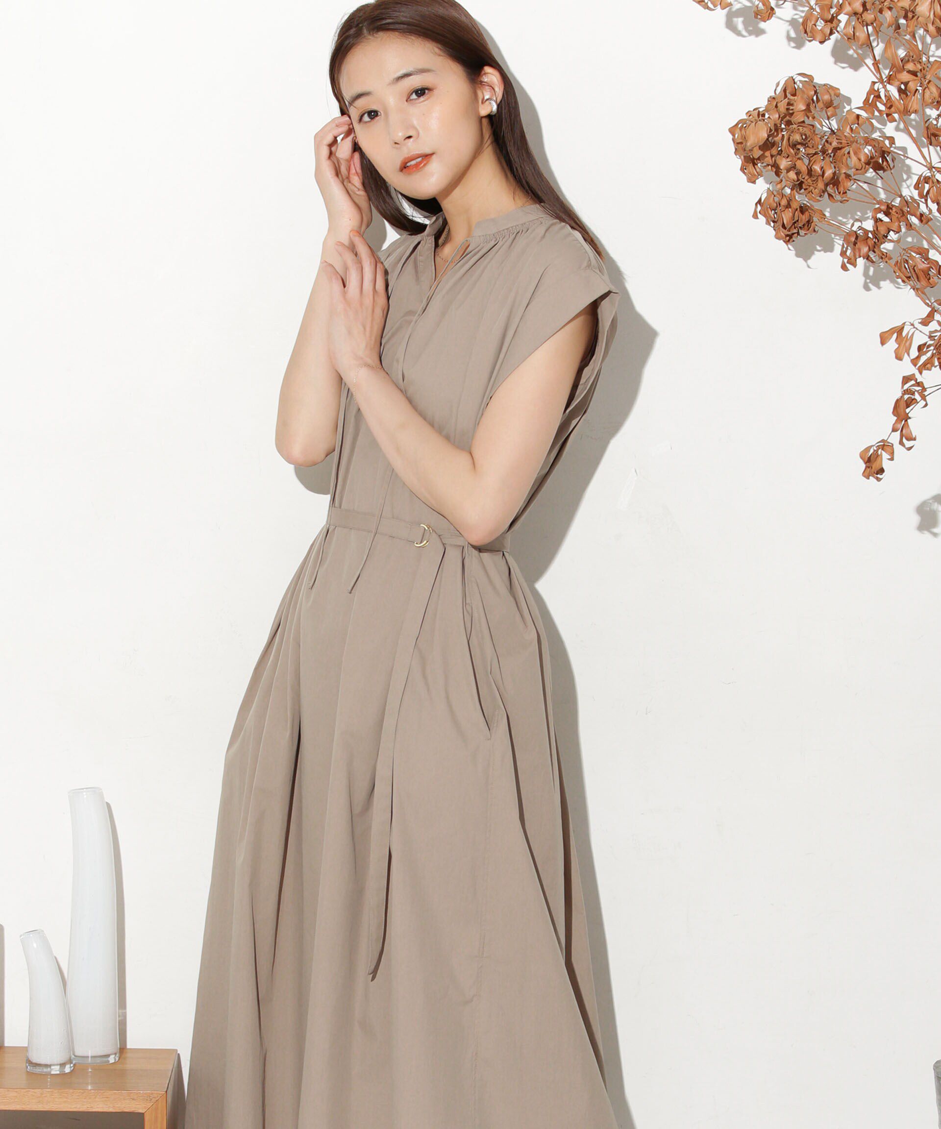 nano･universe「タイプライターベルト付きサックワンピース」|ワンピース|グレージュ3