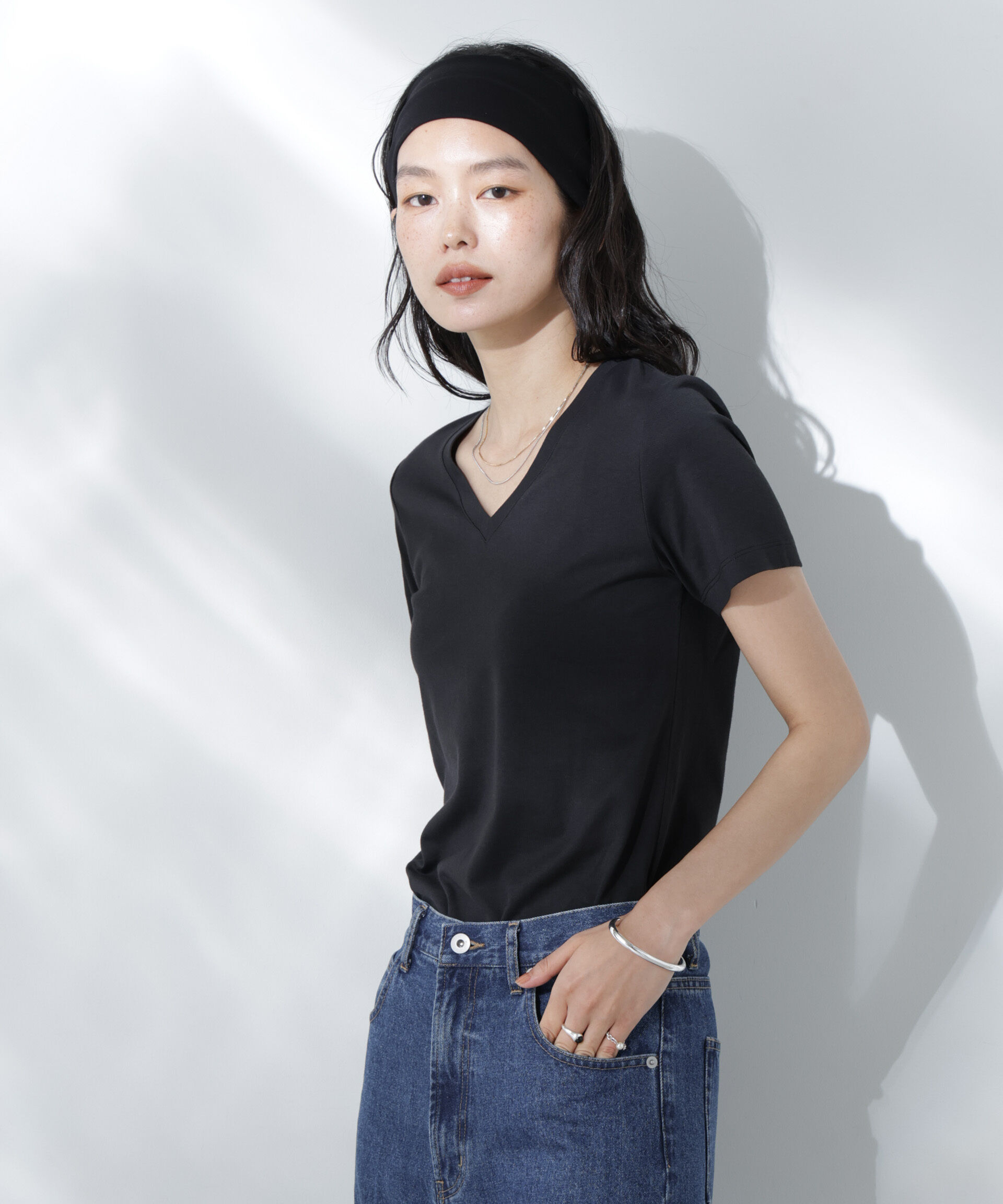 nano･universe「Anti Soaked(R) 汗染み防止VネックTシャツ」|Tシャツ・カットソー|