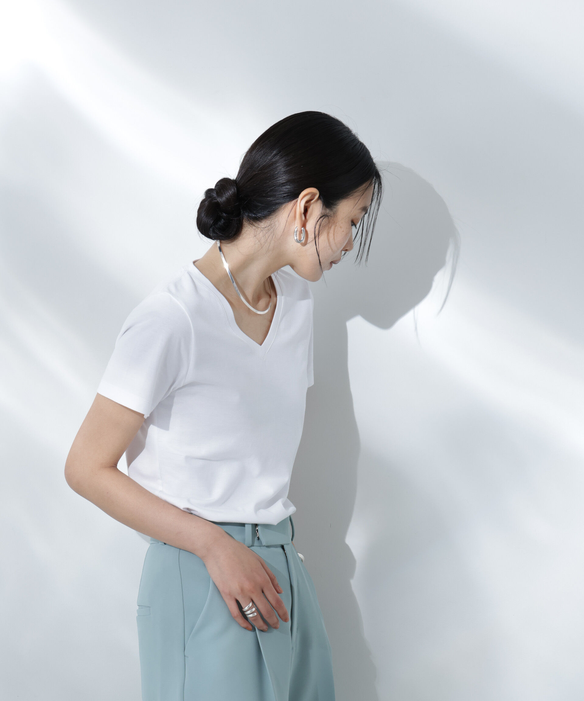 nano･universe「Anti Soaked(R) 汗染み防止VネックTシャツ」|Tシャツ・カットソー|