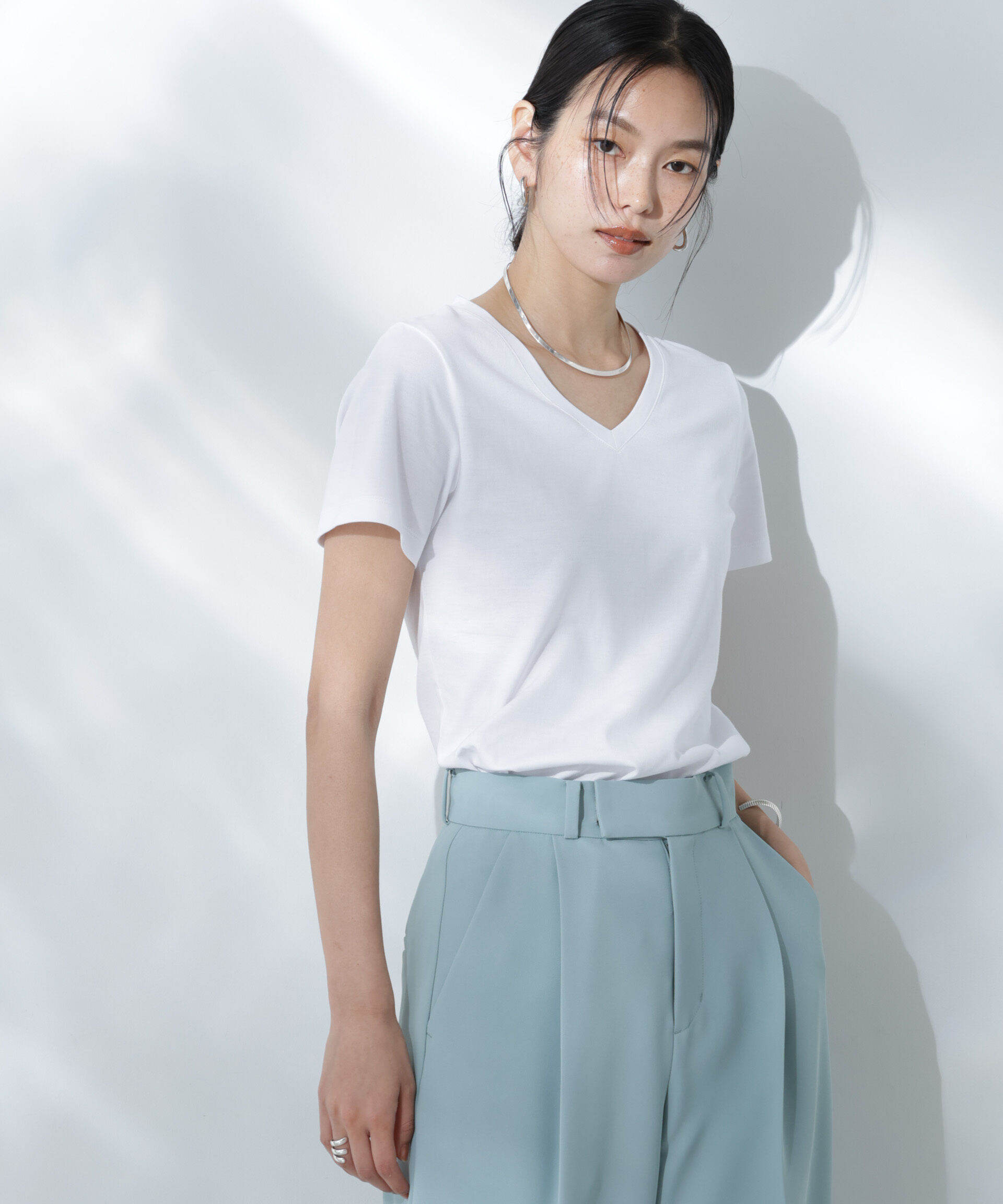 nano･universe「Anti Soaked(R) 汗染み防止VネックTシャツ」|Tシャツ・カットソー|