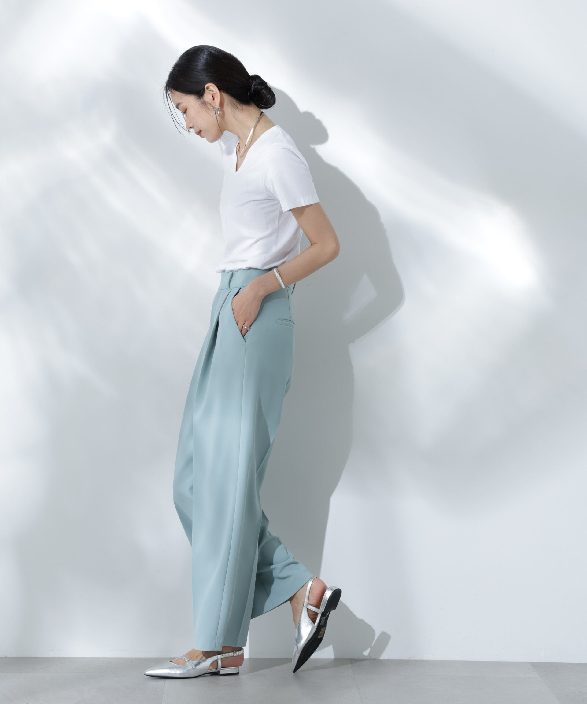 nano･universe「Anti Soaked(R) 汗染み防止VネックTシャツ」|Tシャツ・カットソー|