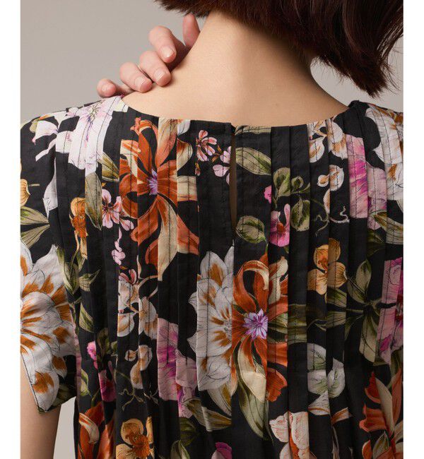 GRACE CONTINENTAL「フラワープリントタックブラウス」|シャツ・ブラウス|