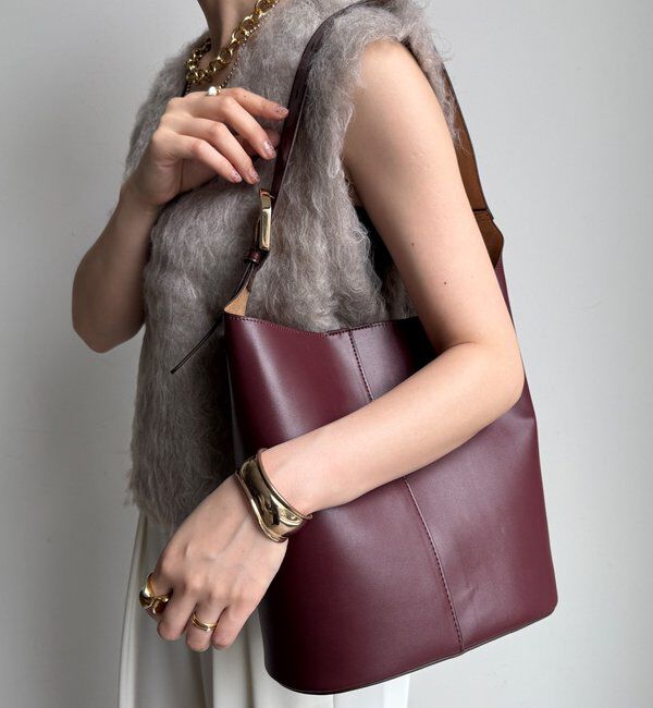  「【WEB限定】ビッグバックルバケツショルダー」|トートバッグ|ボルドー