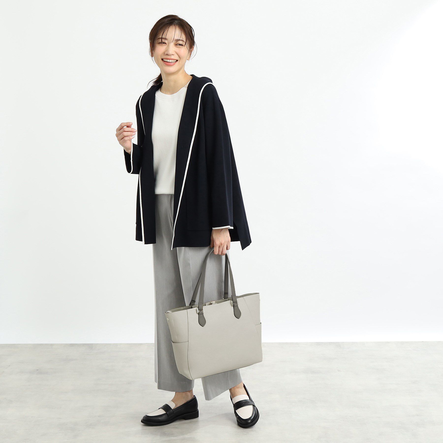 Reflect「【たっぷり収納！あおりポケット／WEB先行カラーあり】A4サイズトートバッグ」|トートバッグ|