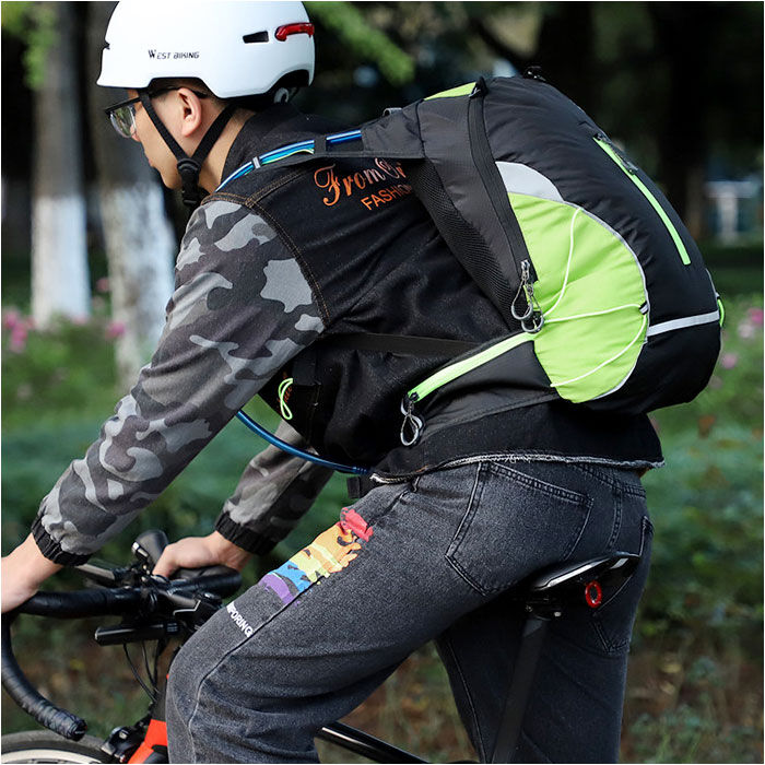 BACKYARD FAMILY「サイクリング リュック 通販 ランニング レディース メンズ おしゃれ 登山 超軽量 バックパック」|リュック|