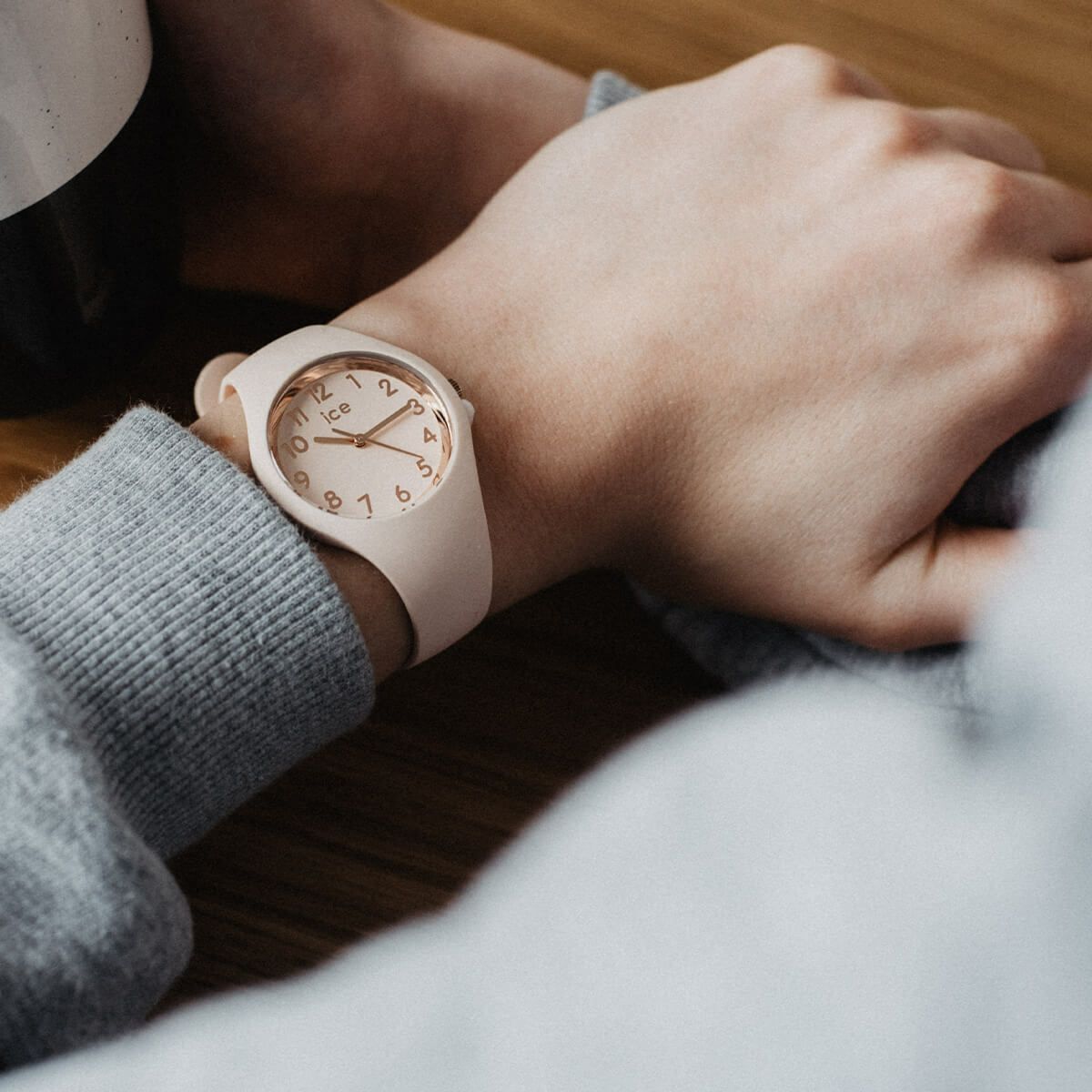 ICE-WATCH「〈ICE-WATCH(ｱｲｽｳｫｯﾁ)〉ICE glam colour ﾇｰﾄﾞ ｽﾓｰﾙ」|腕時計|ROSE GOLD