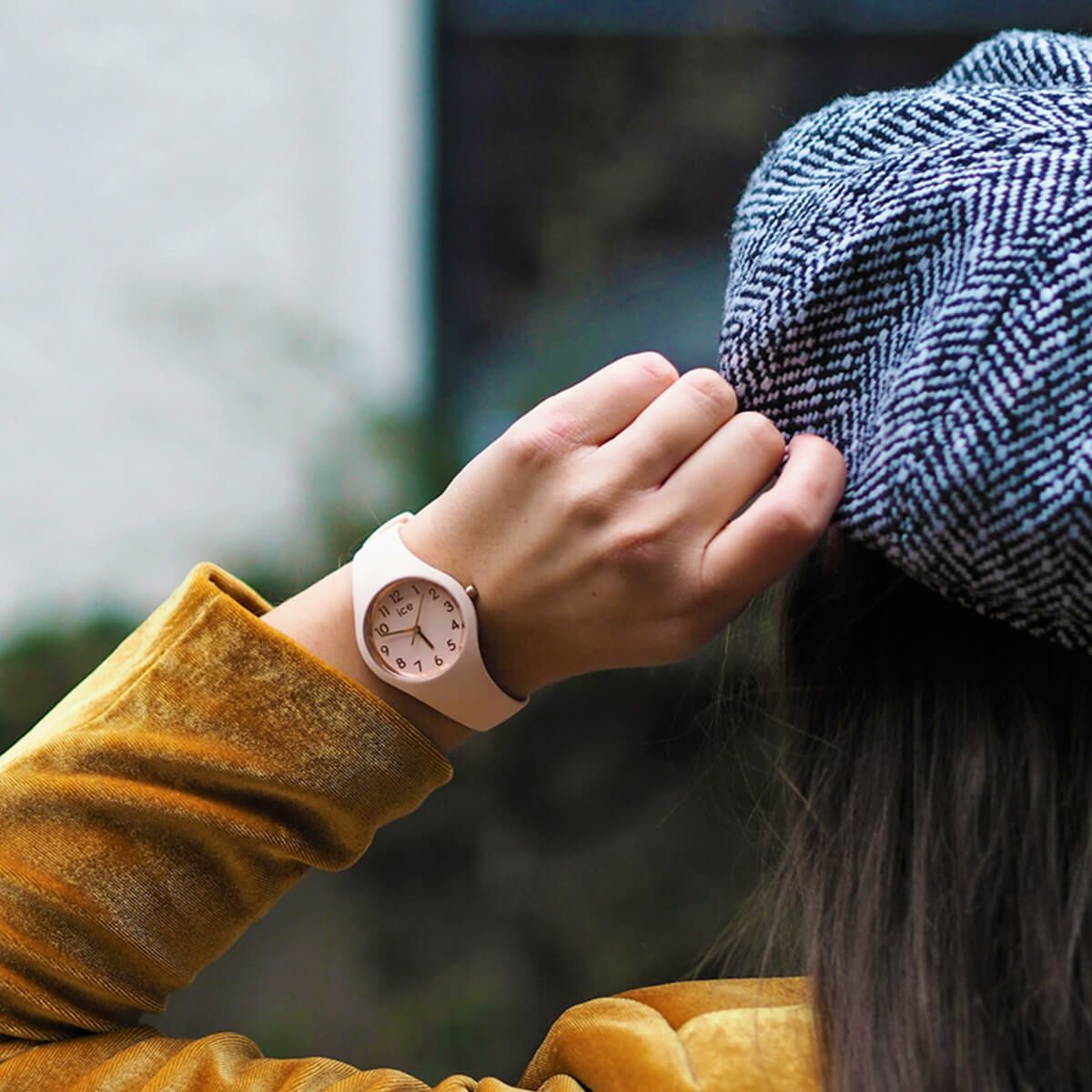 ICE-WATCH「〈ICE-WATCH(ｱｲｽｳｫｯﾁ)〉ICE glam colour ﾇｰﾄﾞ ｽﾓｰﾙ」|腕時計|