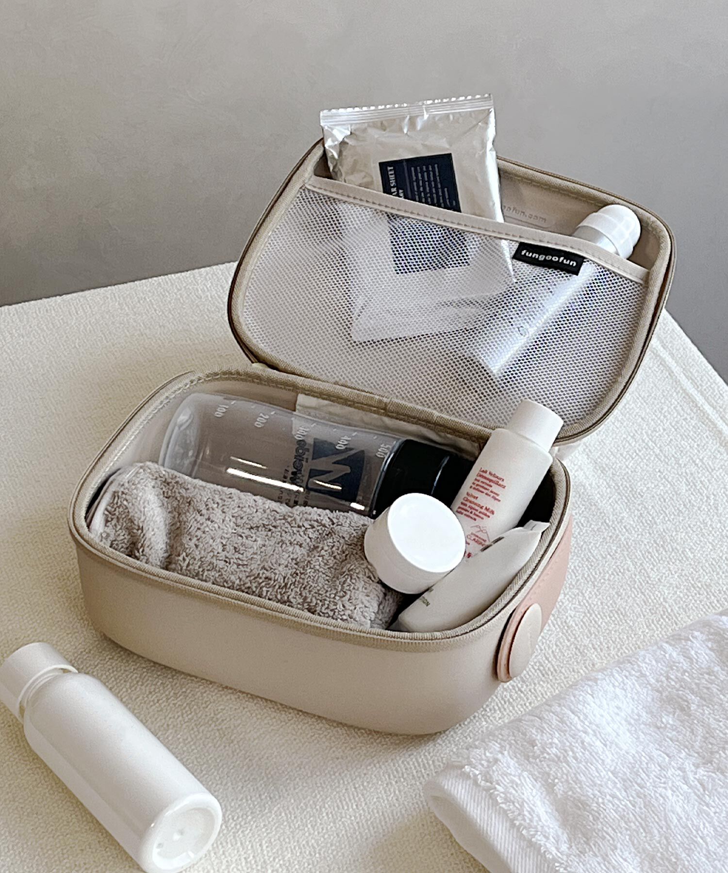 fungoofun「【WEB限定】EVAワイドマルチポーチ/G-0018 ポーチ 人気 売れてる 柔らかい」|ハンドバッグ|