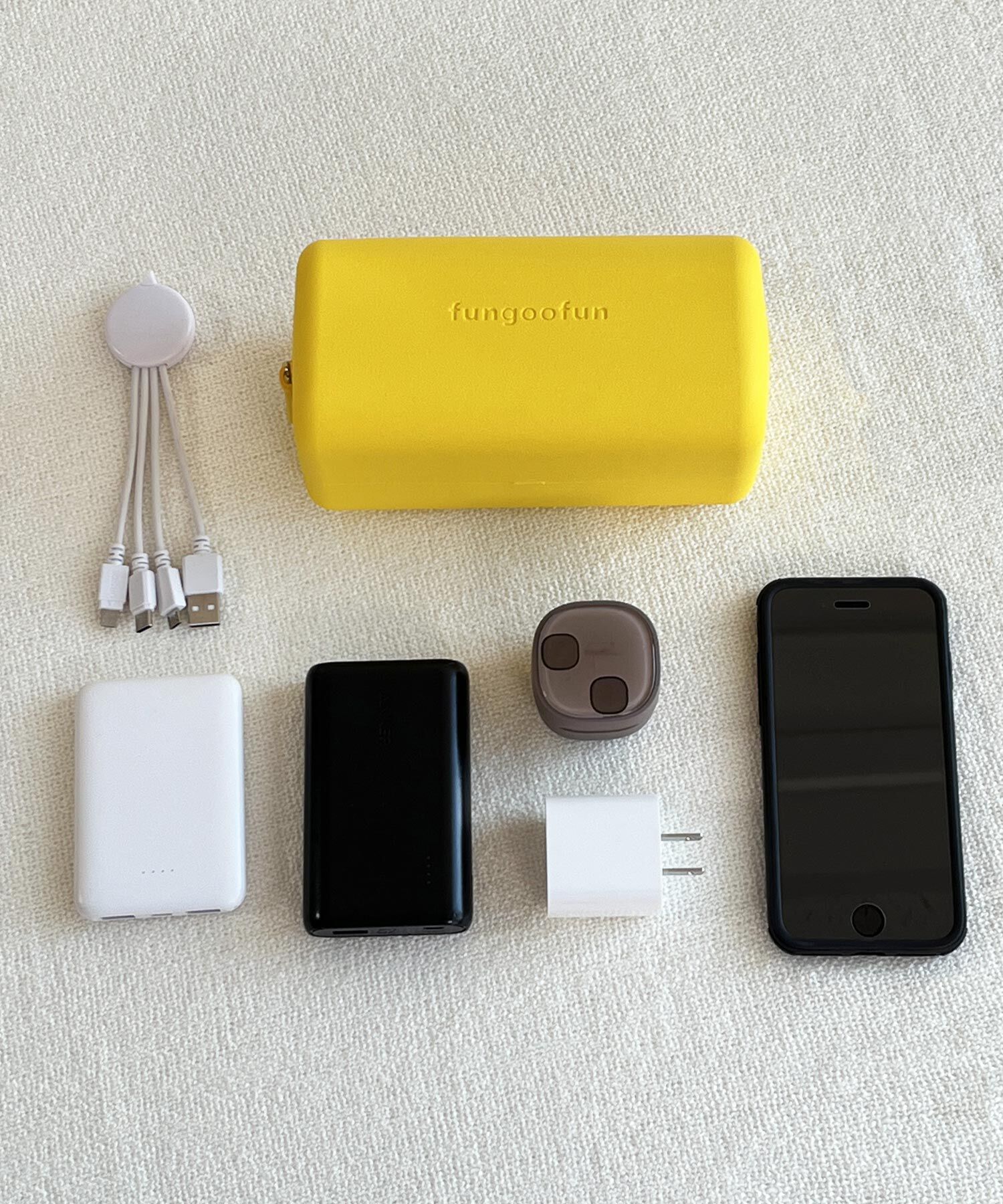 fungoofun「【WEB限定】EVA長方形マルチポーチ/G-0021 ポーチ 人気 トレンド 売れてる 軽量 柔らかい」|ハンドバッグ|