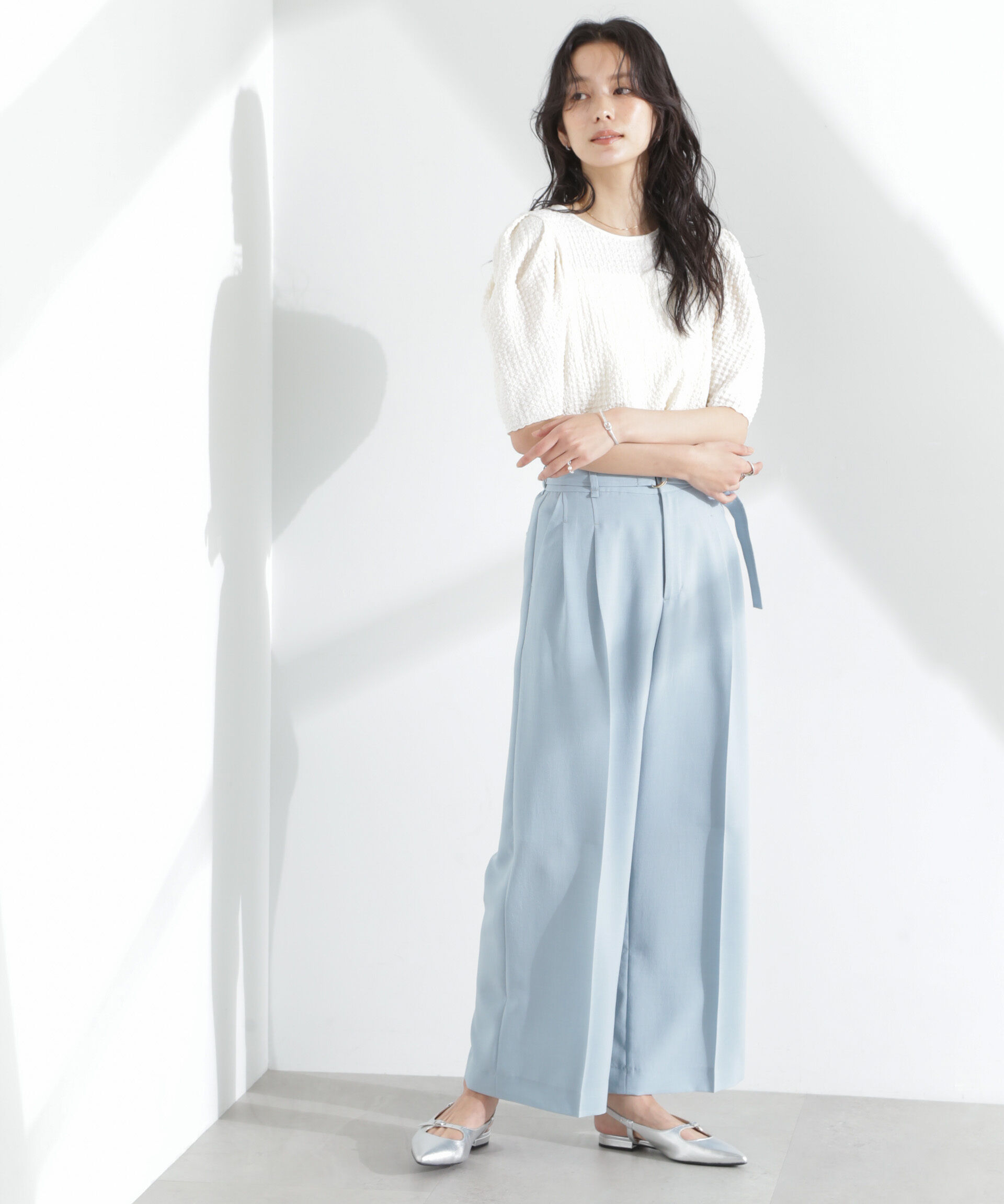 nano･universe「メランジドライ ベルト付きタックワイドパンツ(セットアップ可)」|チノ|