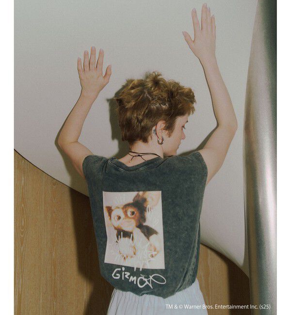 VIS「【グレムリン】VIS別注 ビンテージ風レタリング＆フォトTシャツ」|Tシャツ・カットソー|スミクロ(05)