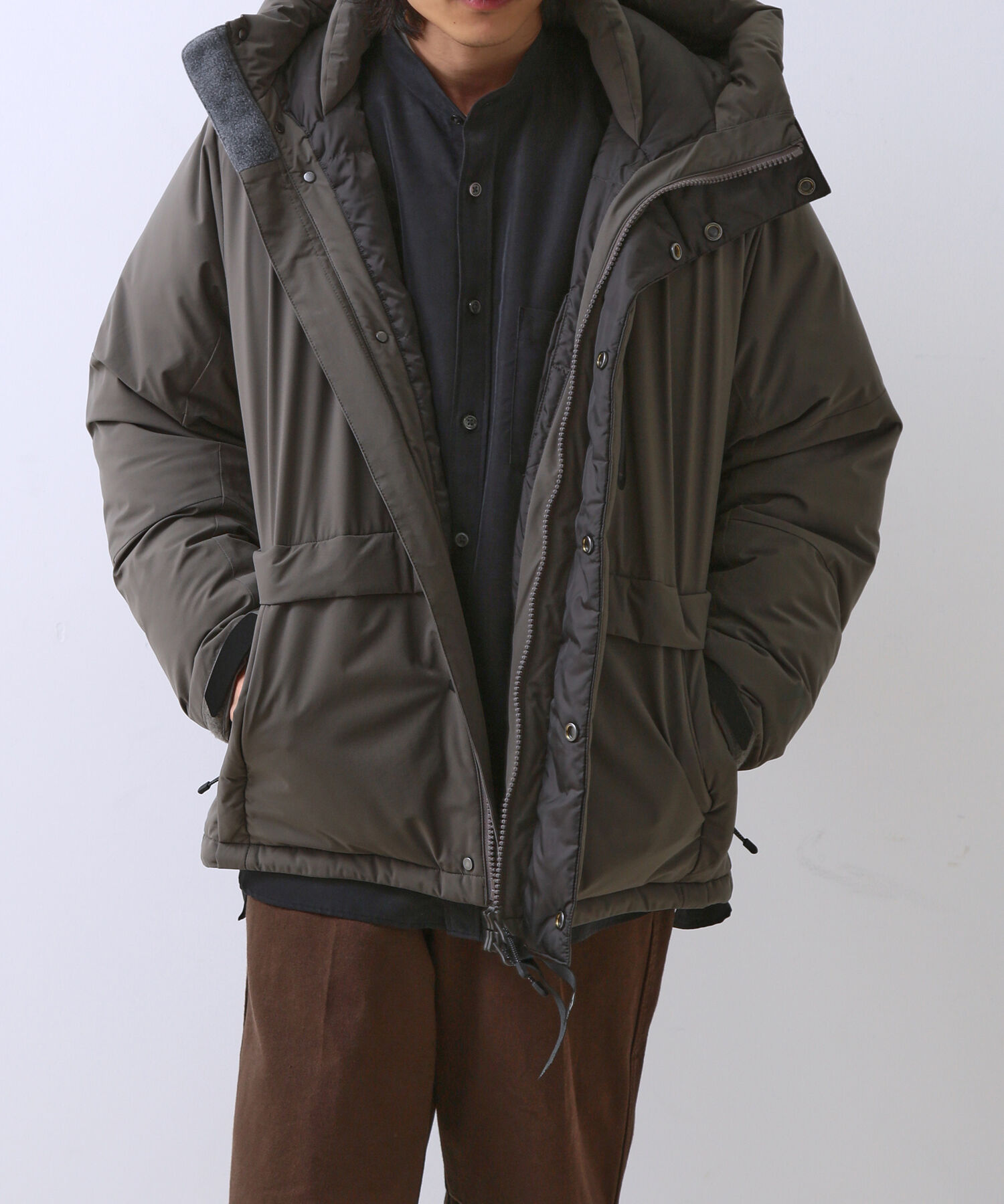 ADAM ET ROPE'「【ALLIED】700FP ショート フーディー ダウンジャケット / ユニセックス」|ダウン|