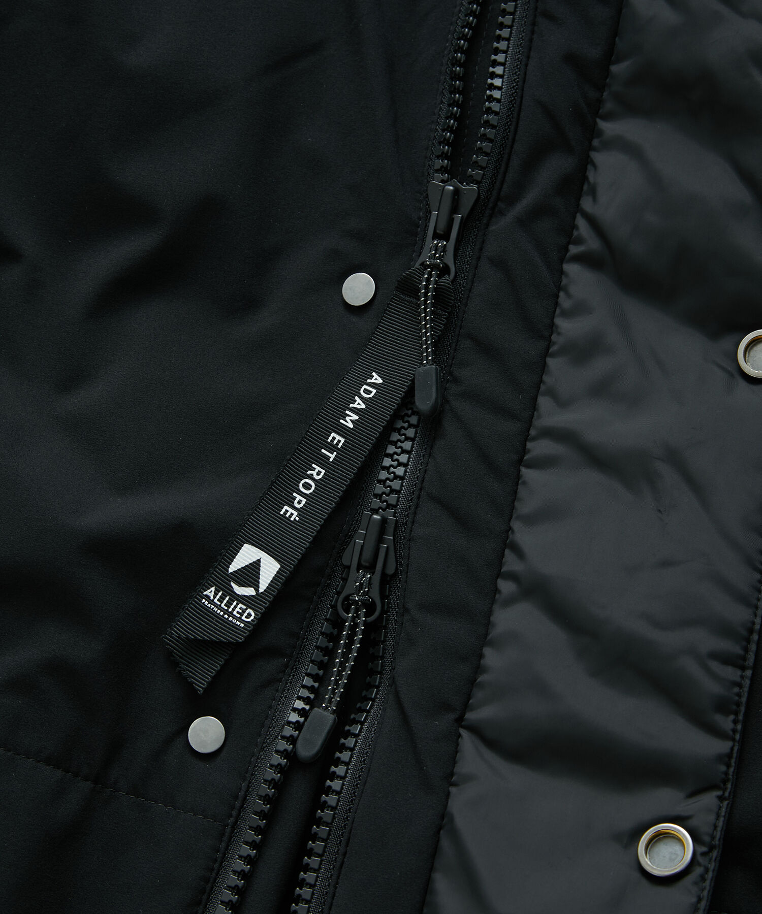 ADAM ET ROPE'「【ALLIED】700FP ショート フーディー ダウンジャケット / ユニセックス」|ダウン|