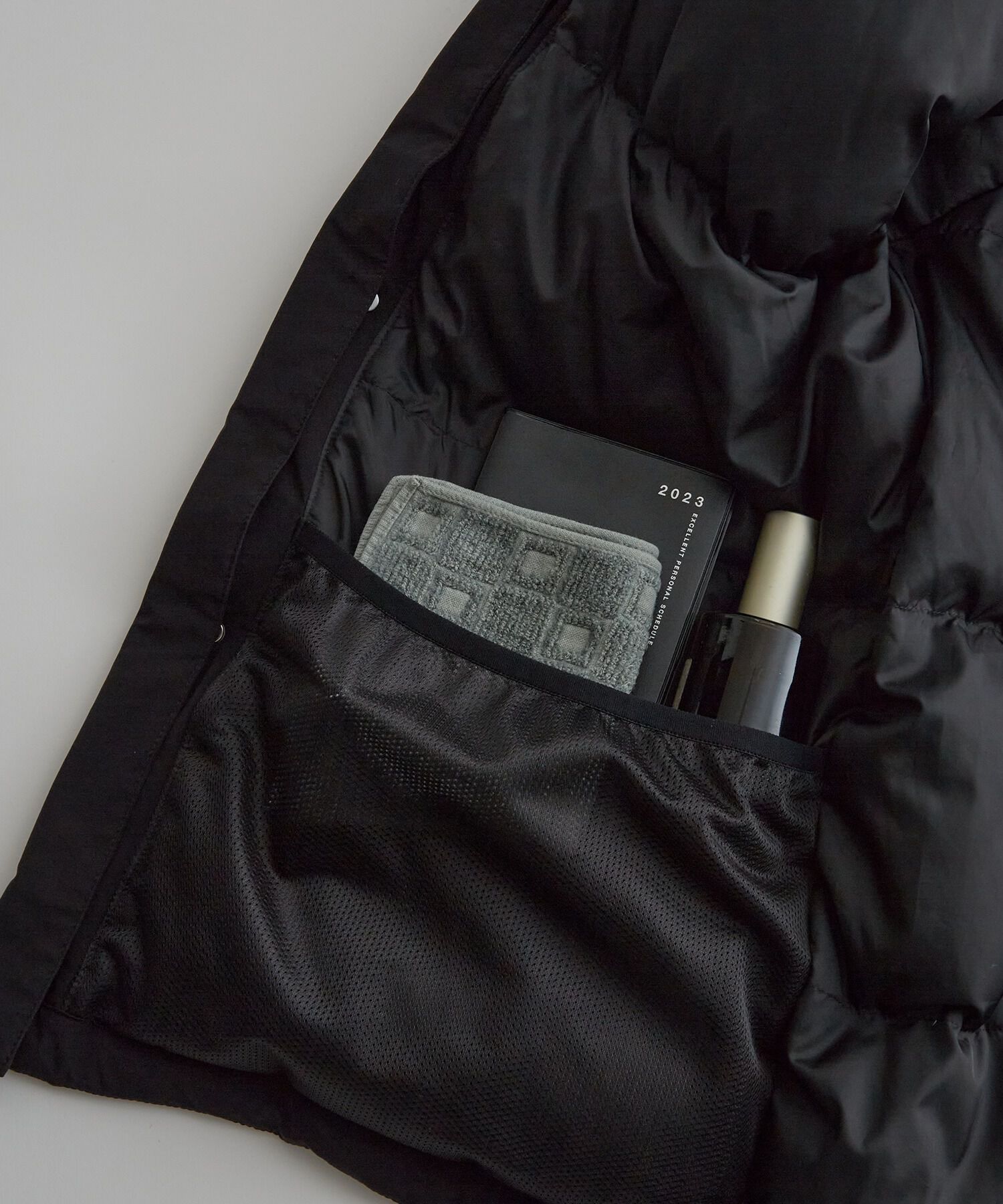 ADAM ET ROPE'「【ALLIED】700FP ショート フーディー ダウンジャケット / ユニセックス」|ダウン|