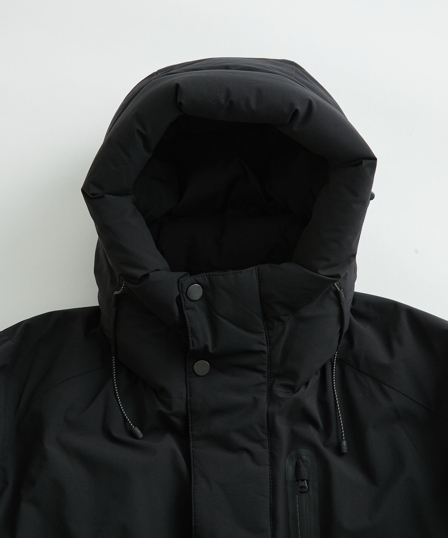 ADAM ET ROPE'「【ALLIED】700FP ショート フーディー ダウンジャケット / ユニセックス」|ダウン|