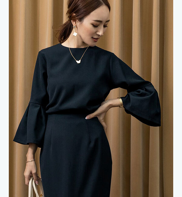 ur's「【星玲奈さんコラボアイテム】タックフレアスリーブトップス」|シャツ・ブラウス|ダークネイビー