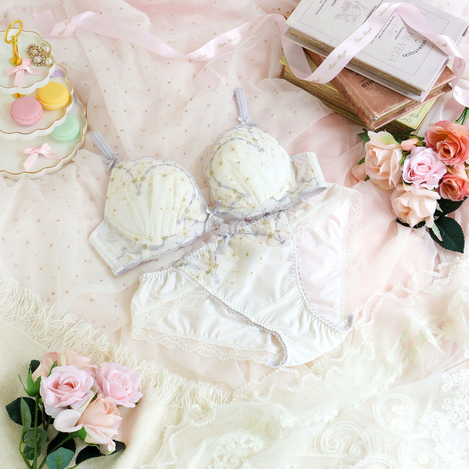 Risa Magli「コニー ブラジャー　（E-F）　＜リサマリ ミラクル谷間ブラ＞」|インナー|