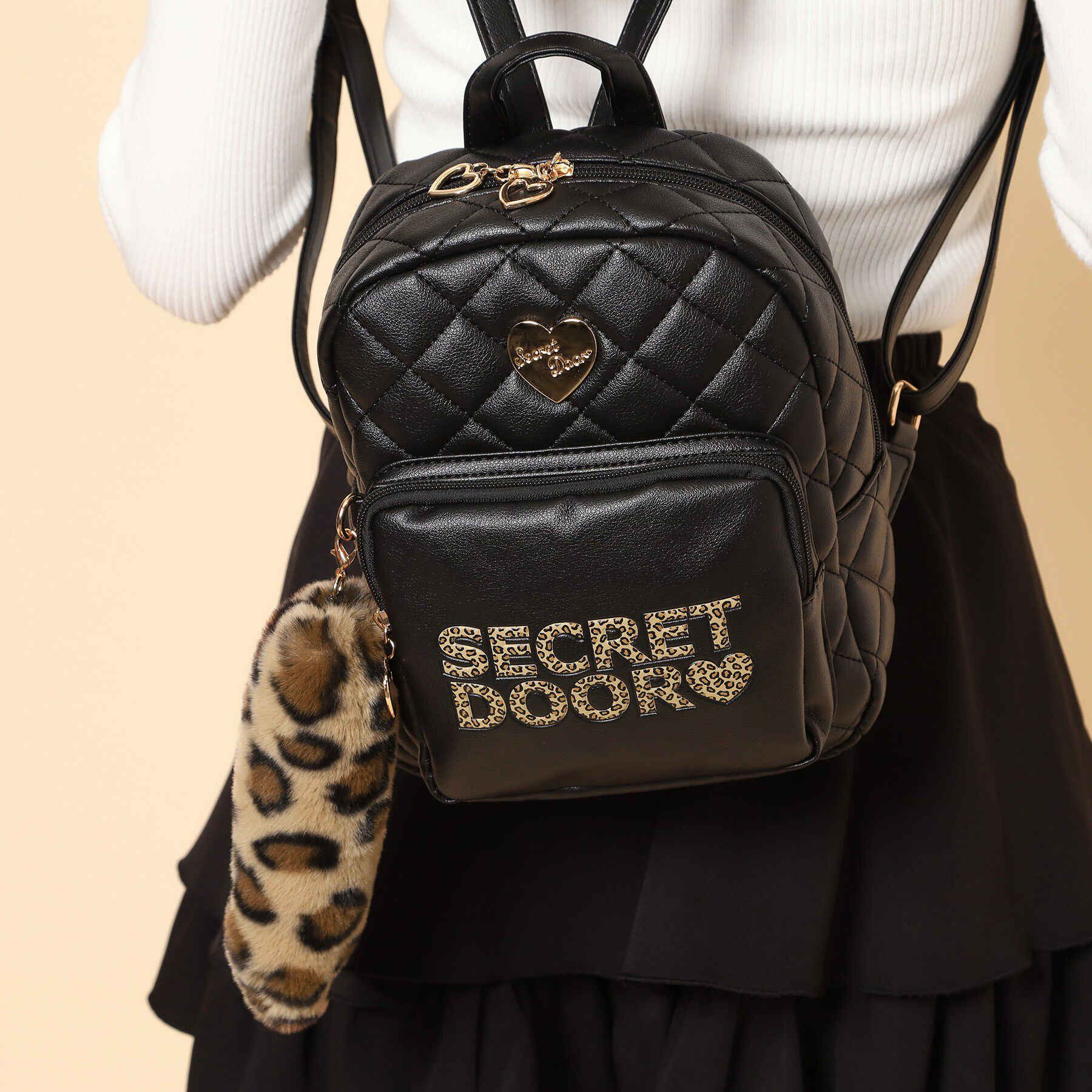 Ober Tashe「チャーム付きリュック」|リュック|ブラック(019)