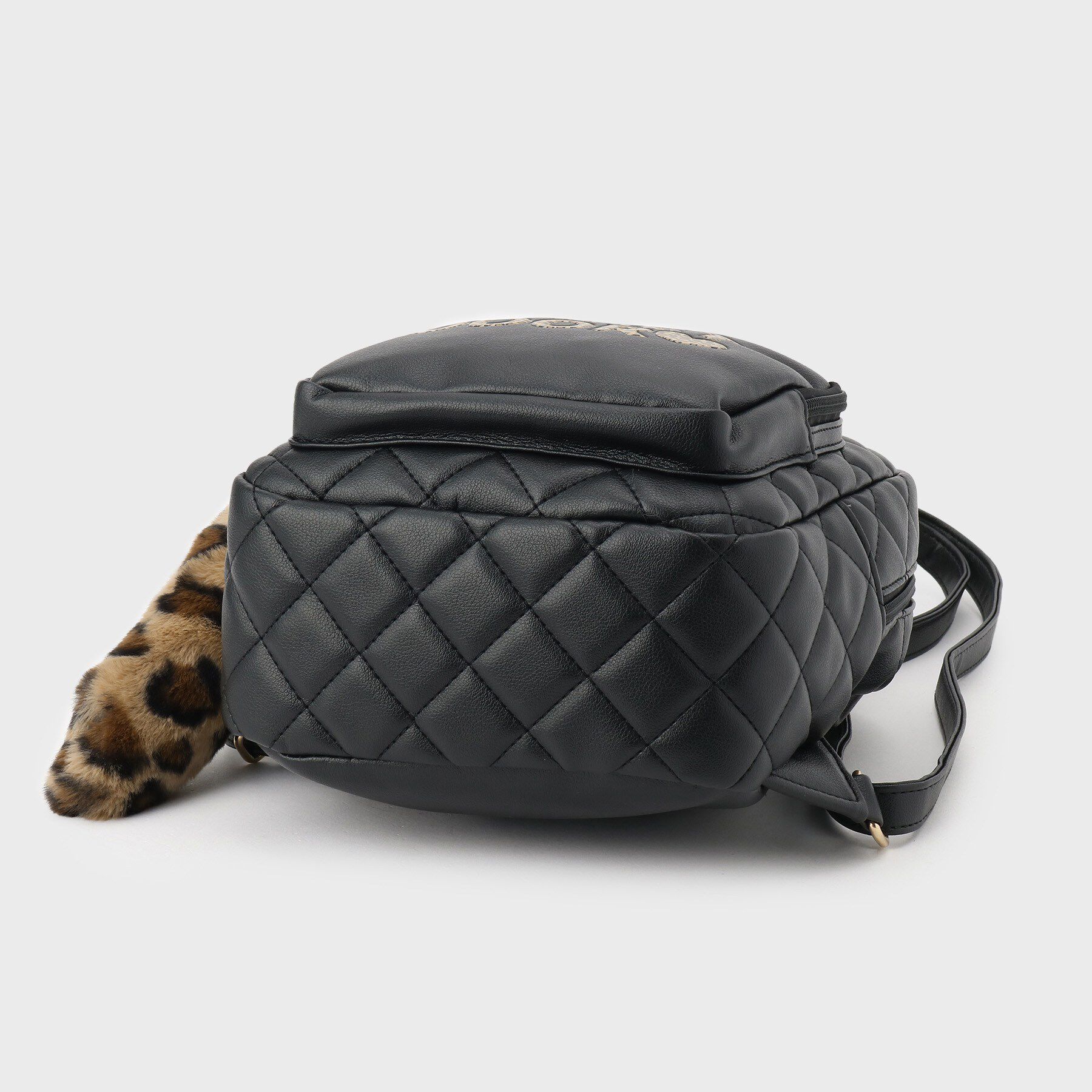 Ober Tashe「チャーム付きリュック」|リュック|