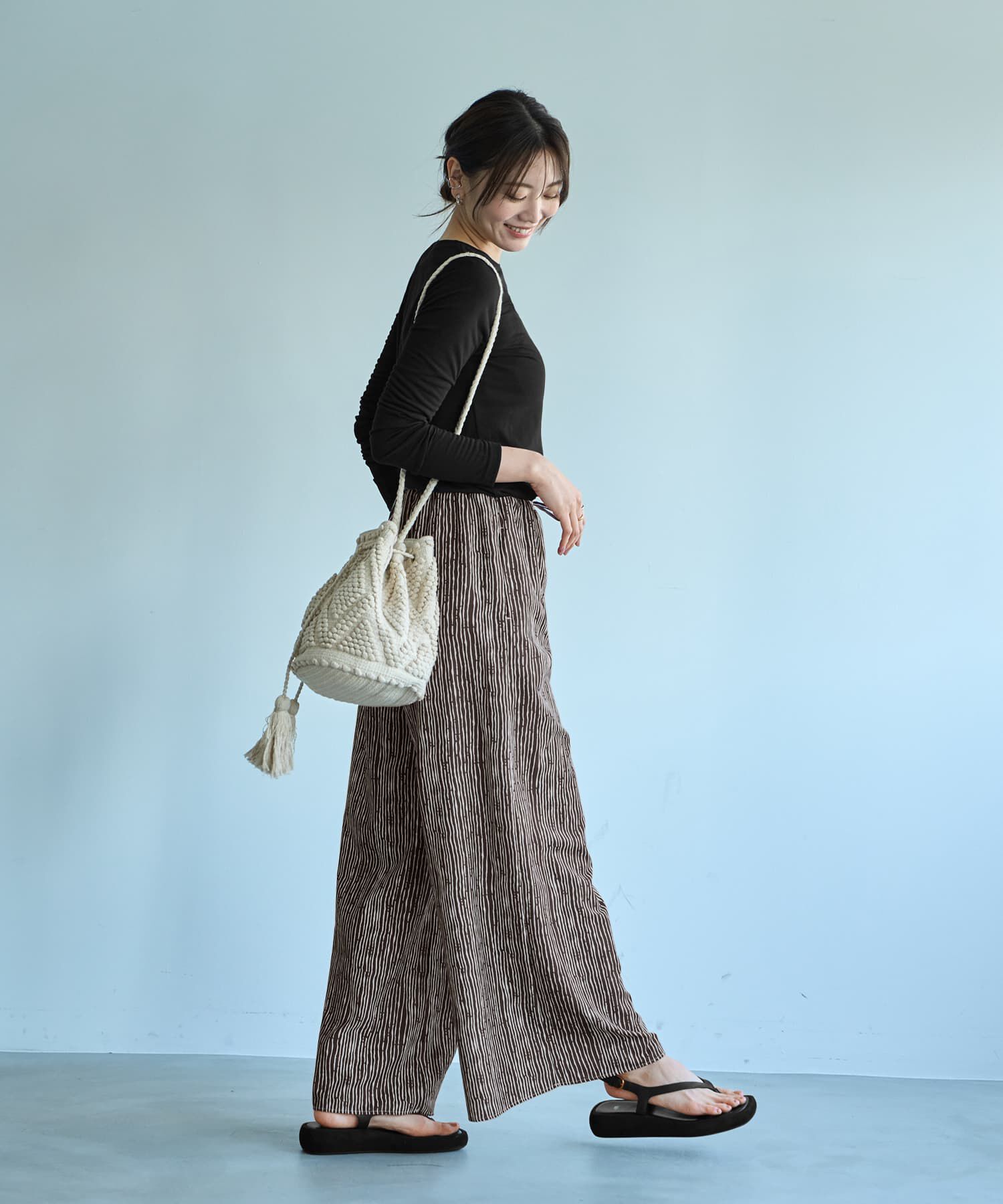 STYLE DELI「薄手で柔らかい片側肩あきカットソートップス」|Tシャツ・カットソー|