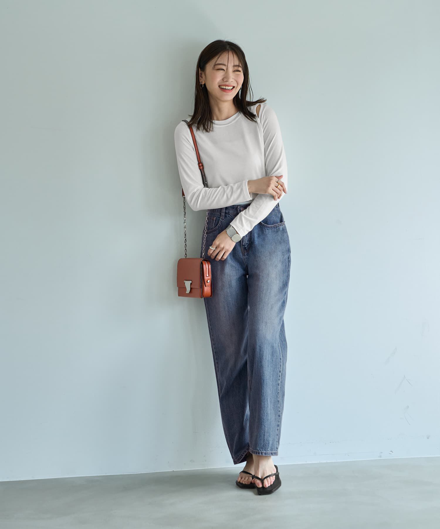 STYLE DELI「薄手で柔らかい片側肩あきカットソートップス」|Tシャツ・カットソー|