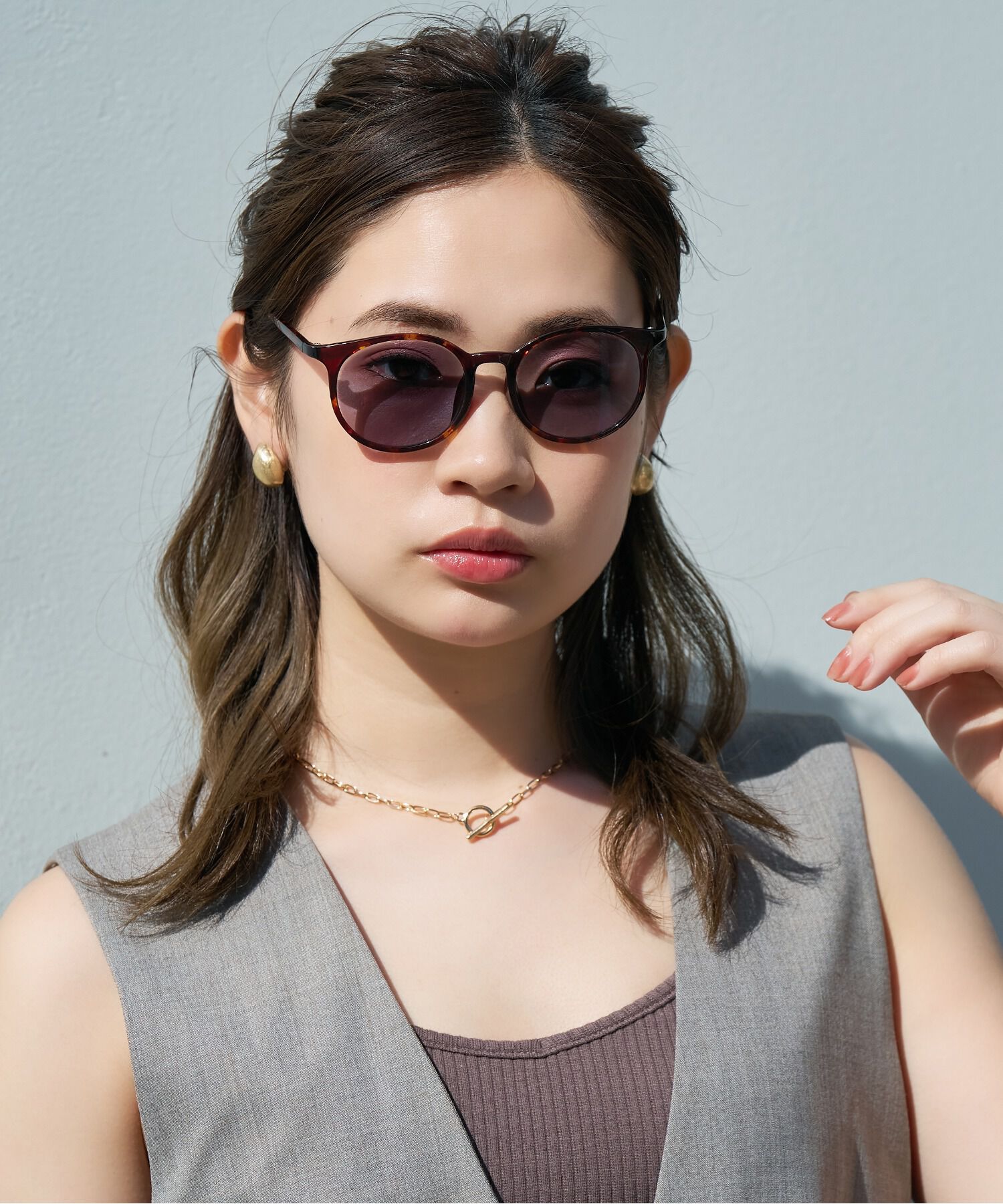  「【WEB限定】ボストン型 調光 サングラス レンズの色が変わるサングラス SUNGLASSES｜Zoff 」|サングラス|ブラウン