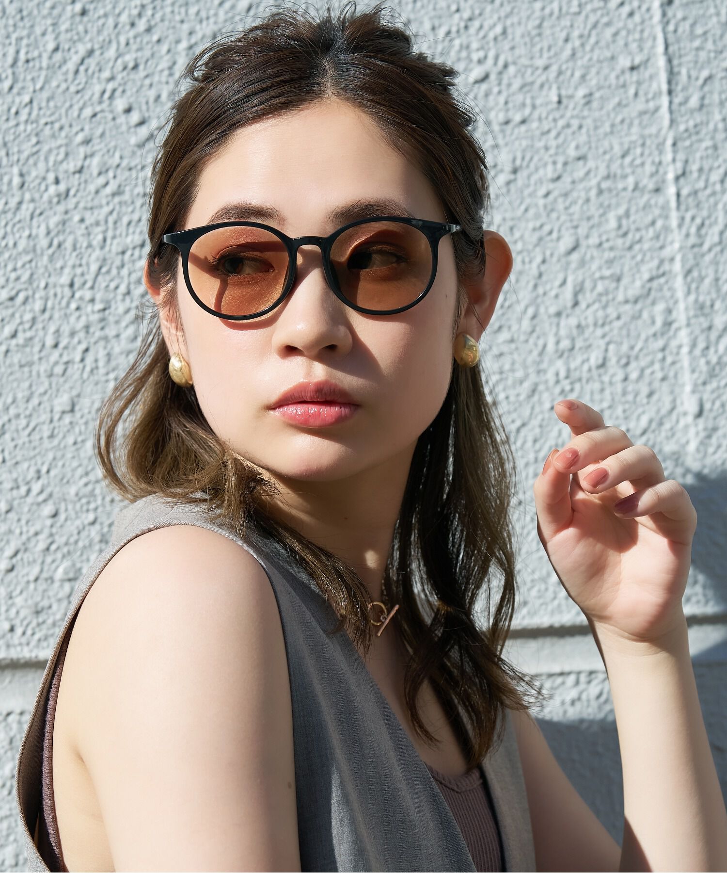  「【WEB限定】ボストン型 調光 サングラス レンズの色が変わるサングラス SUNGLASSES｜Zoff 」|サングラス|ブラック