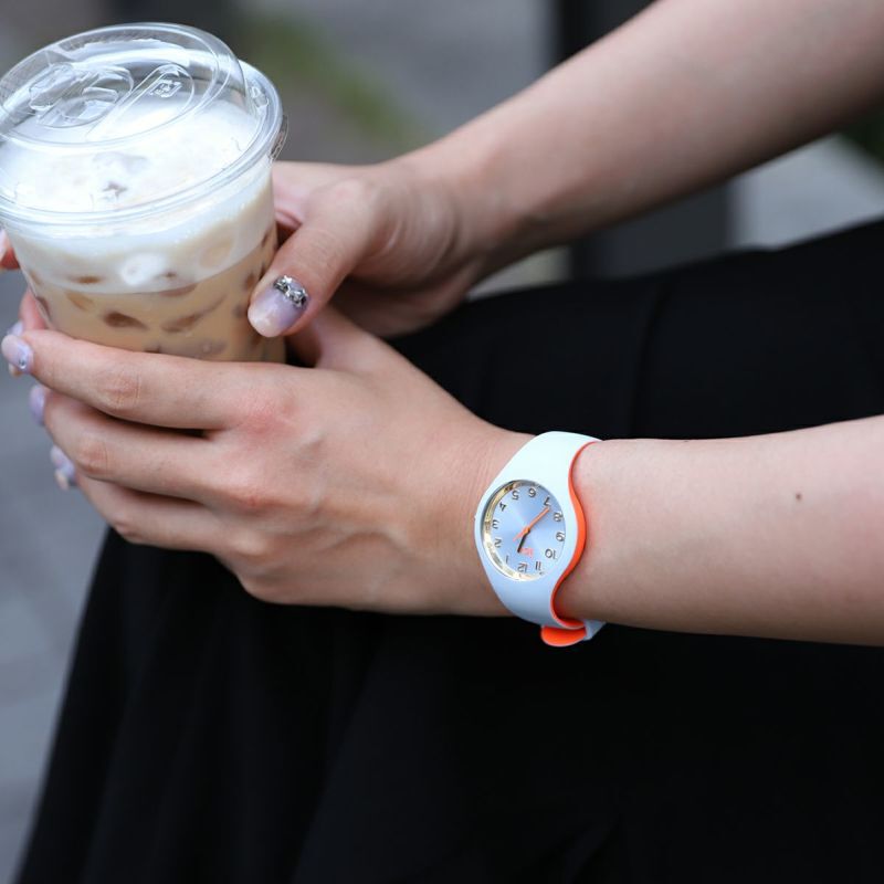 ICE-WATCH「〈ICE-WATCH(ｱｲｽｳｫｯﾁ)〉duo chic ﾗｲﾄﾌﾞﾙｰ ｵﾚﾝｼﾞ」|腕時計|