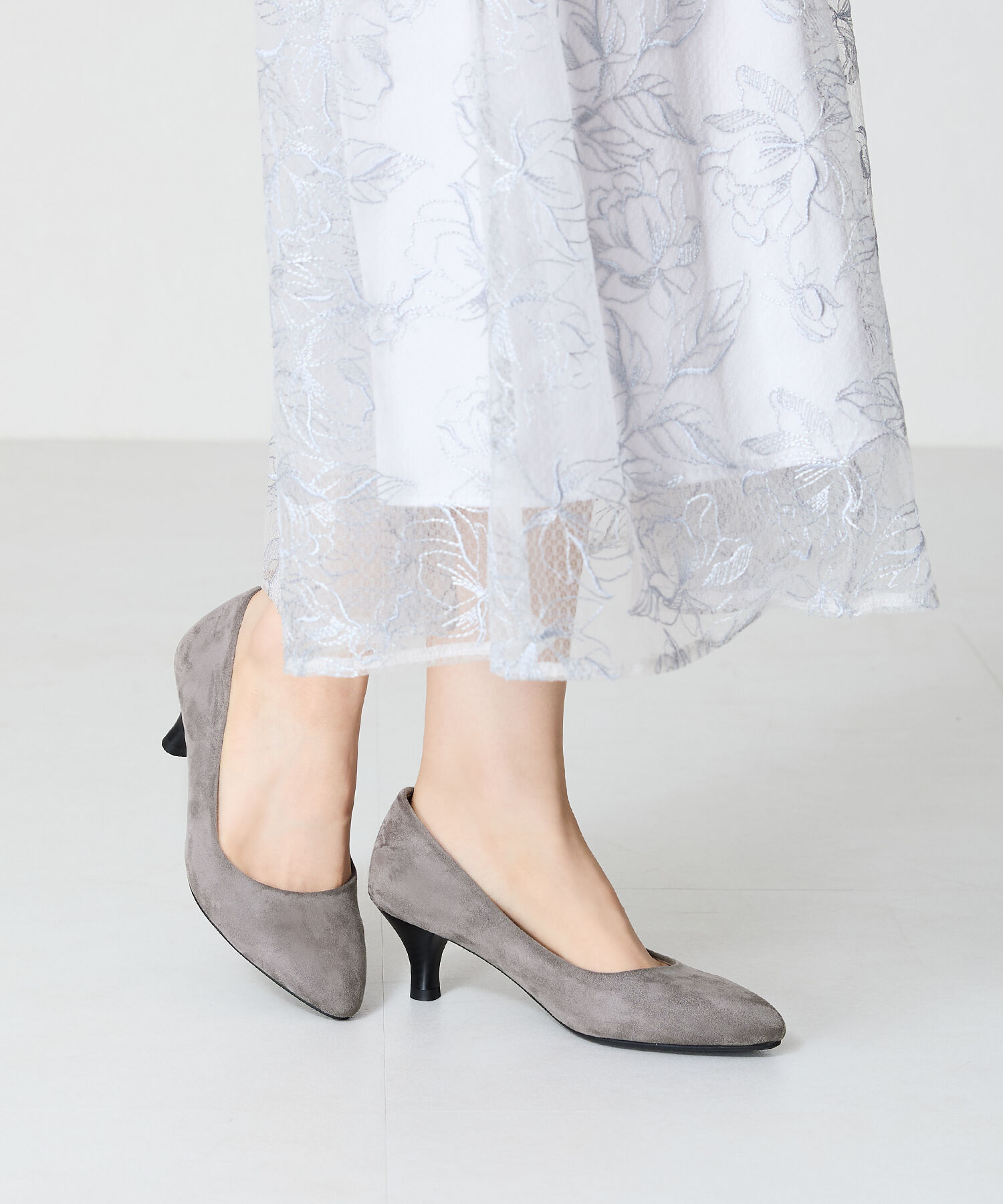 ORiental TRaffic「【WEB限定 / 累計9万足突破】 ミドルヒール パンプス /R-4008  ヒール5.5cm シンプル オフィス クッション」|パンプス|GREY