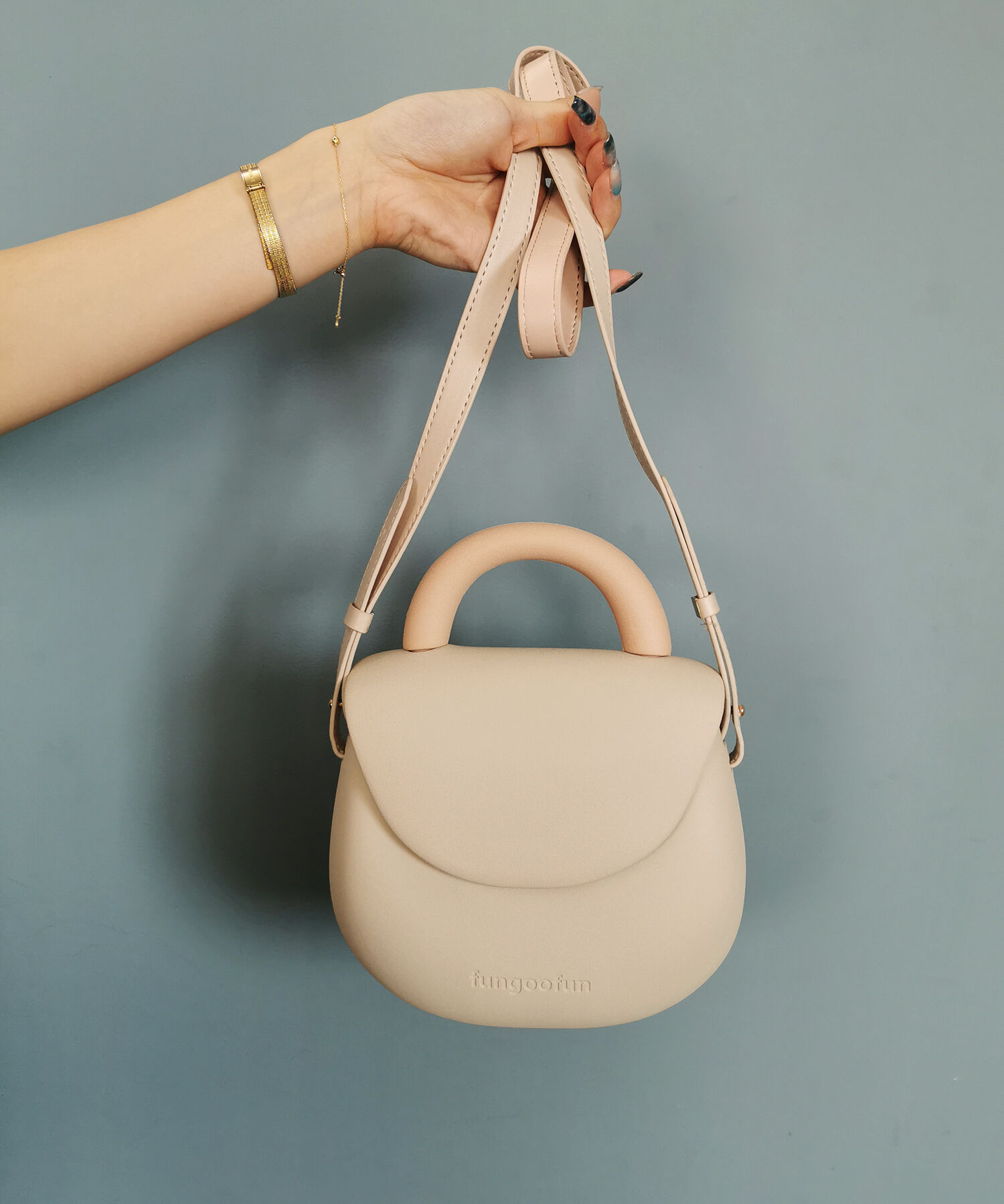 fungoofun「【WEB限定】EVAラウンドハンドバッグ/G-0013」|ショルダー・メッセンジャー|