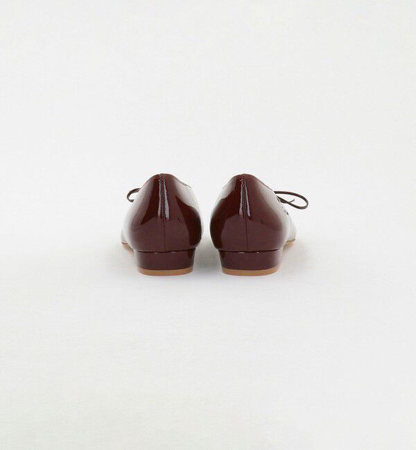 UNITED ARROWS「エナメル レースアップ フラットシューズ」|パンプス|