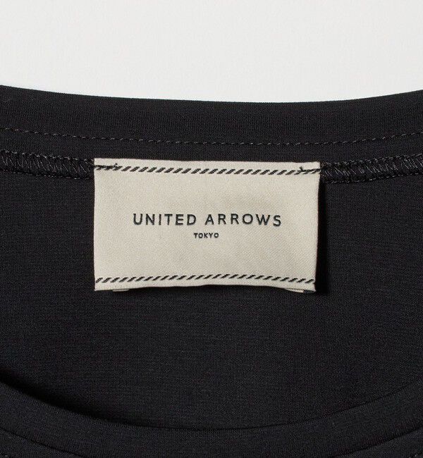 UNITED ARROWS「エンブロイダリーフラワー ショルダーコンビ カットソー」|Tシャツ・カットソー|